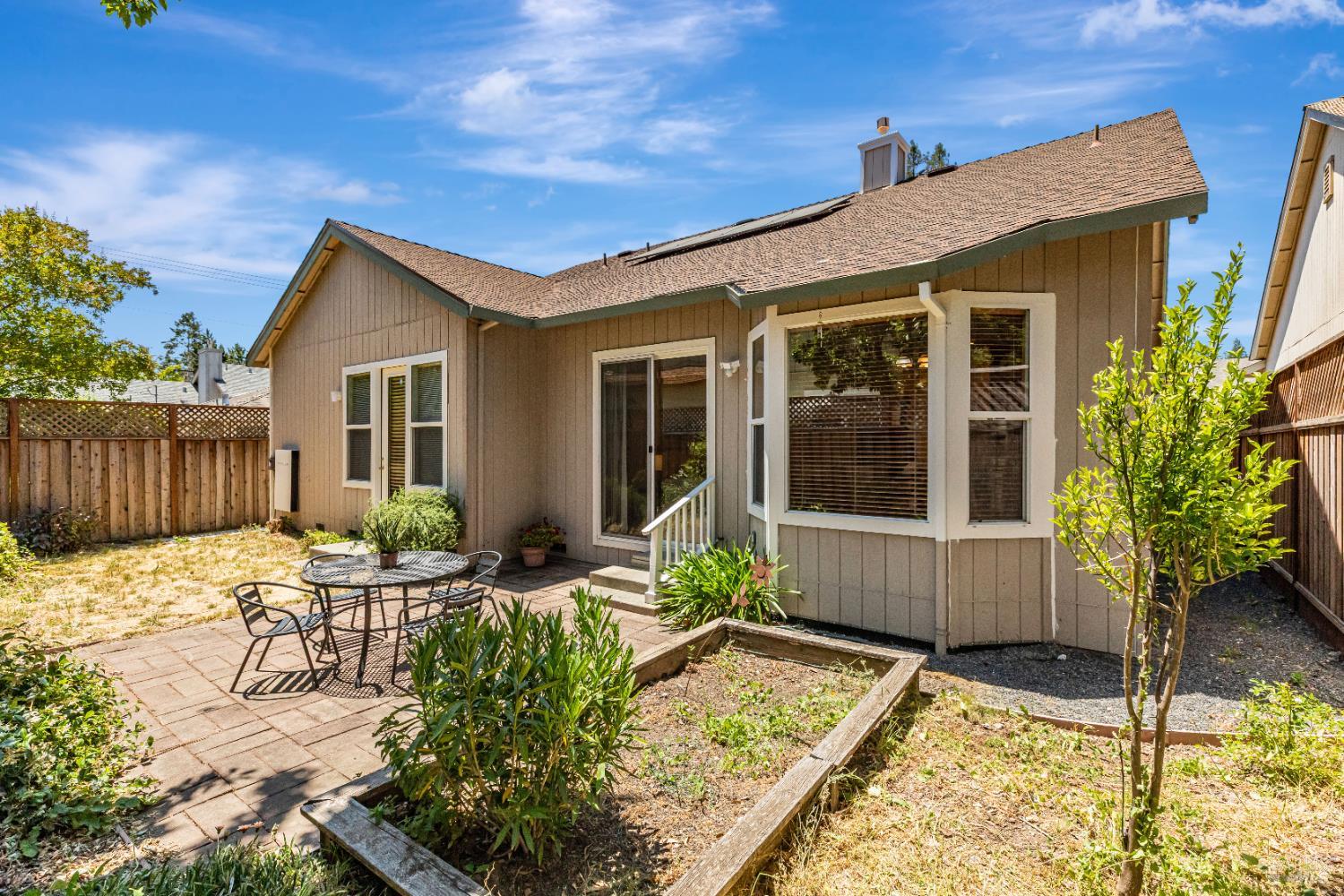Santa Rosa, California, 95403, United States, 3 Bedrooms Bedrooms, ,2 BathroomsBathrooms,Residential,For Sale,1868703