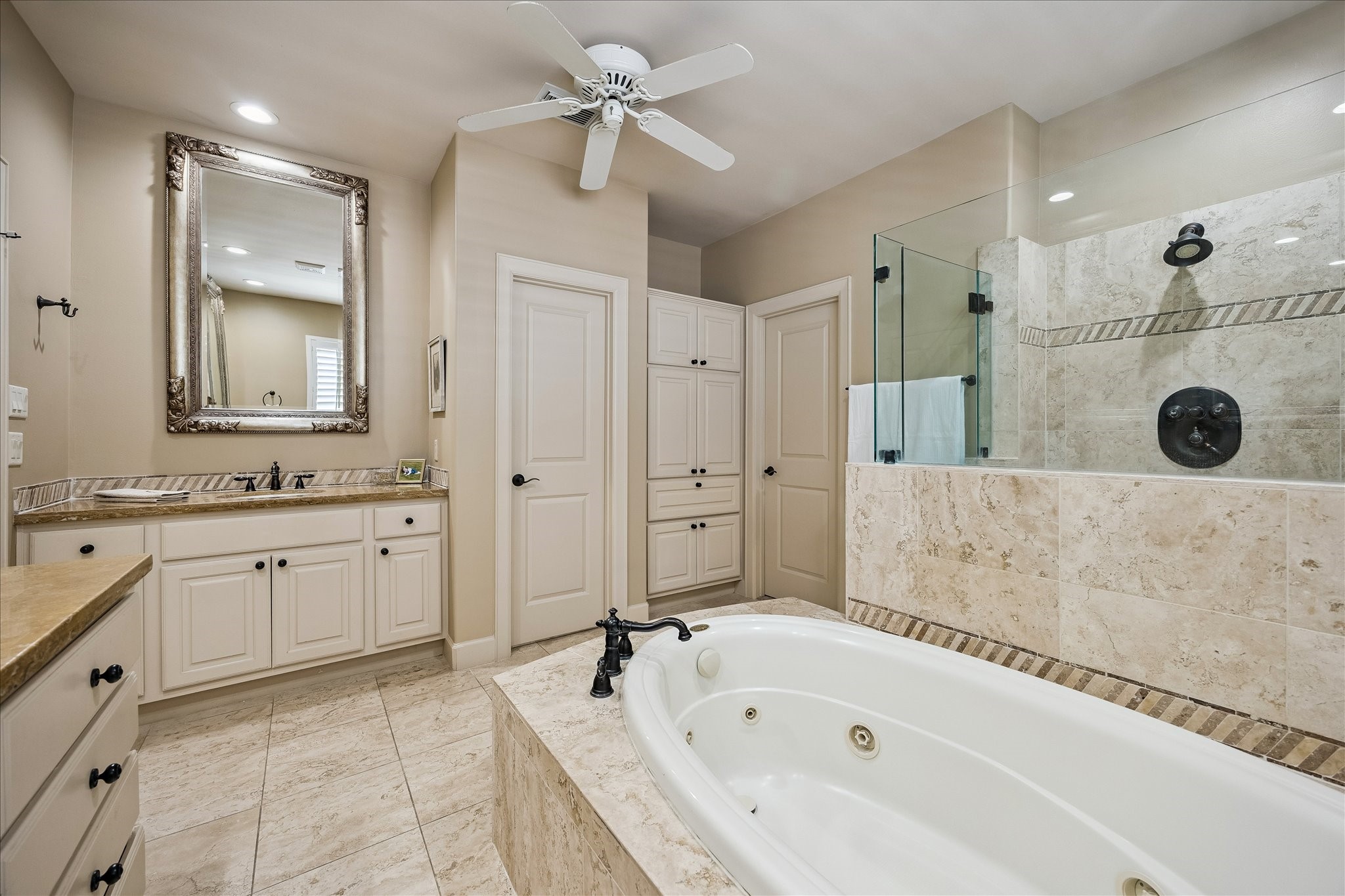  7723 N Hunters Creekway Drive - 物件實景