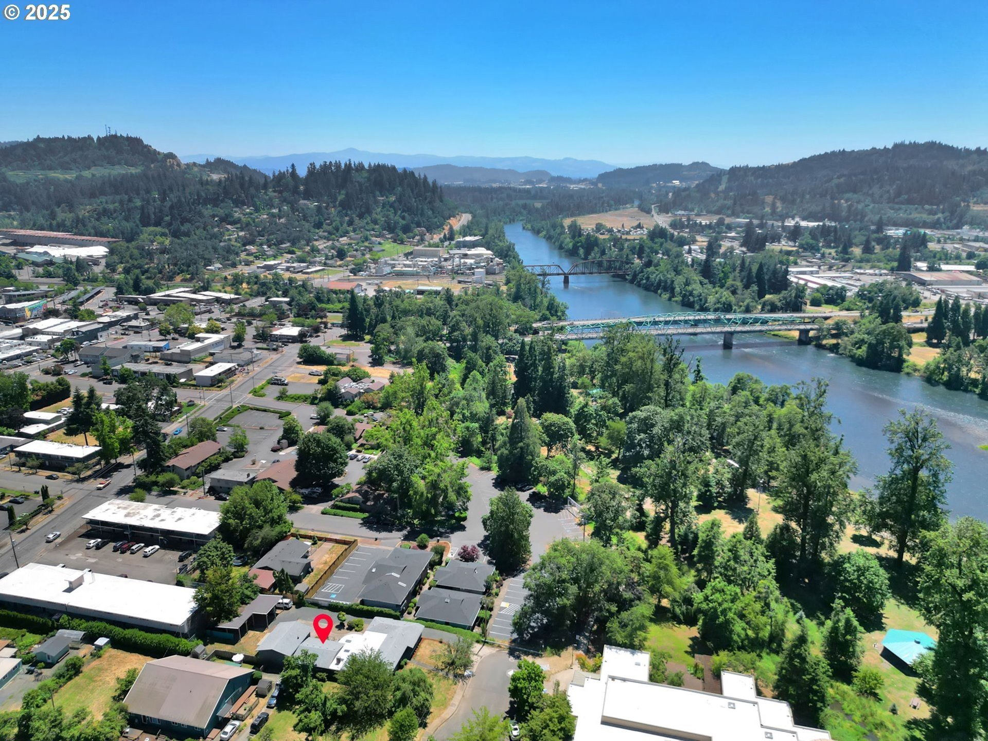 Springfield, Oregon, 97477, United States, 4 Bedrooms Bedrooms, ,2 BathroomsBathrooms,Residential,For Sale,1918433