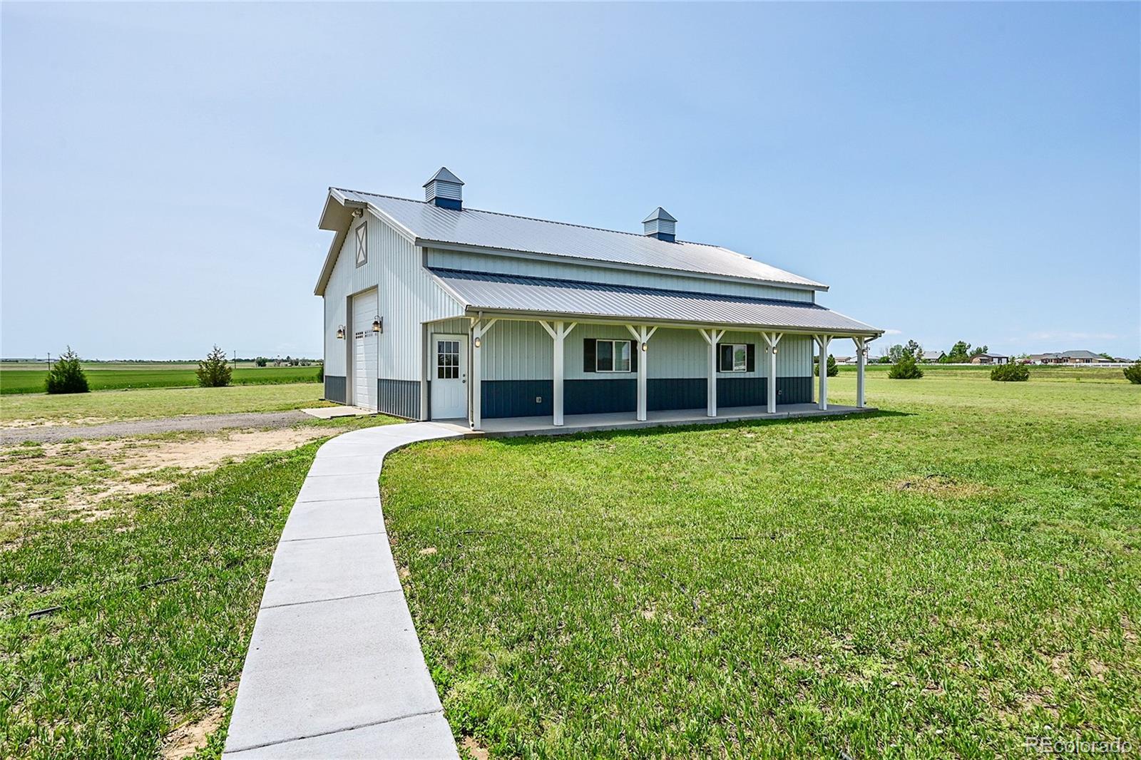 Strasburg, Colorado, 80136, United States, 3 Bedrooms Bedrooms, ,4 BathroomsBathrooms,Residential,For Sale,1847034