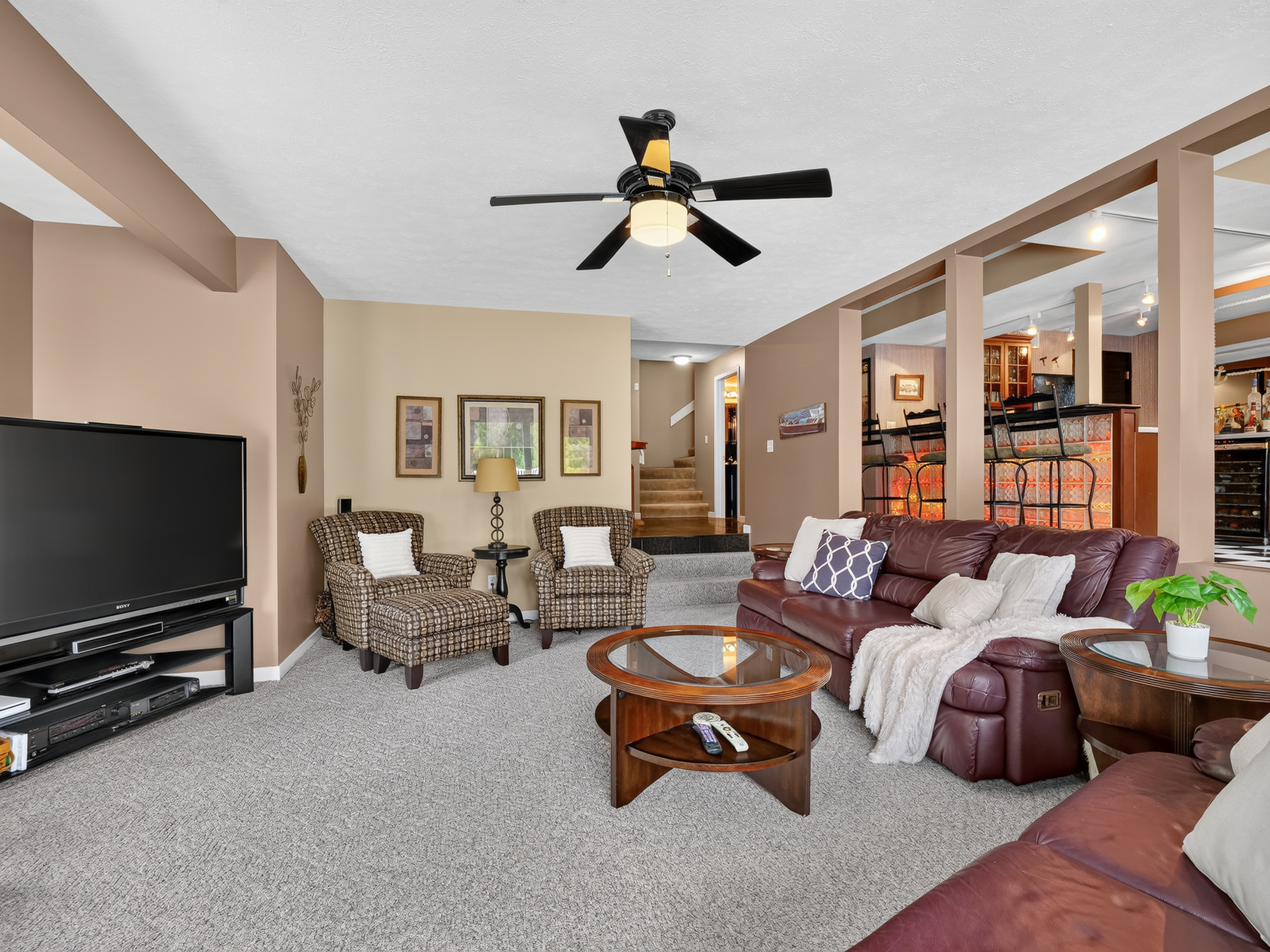  Beautifully Maintained Syracuse Lake Home - 物件實景