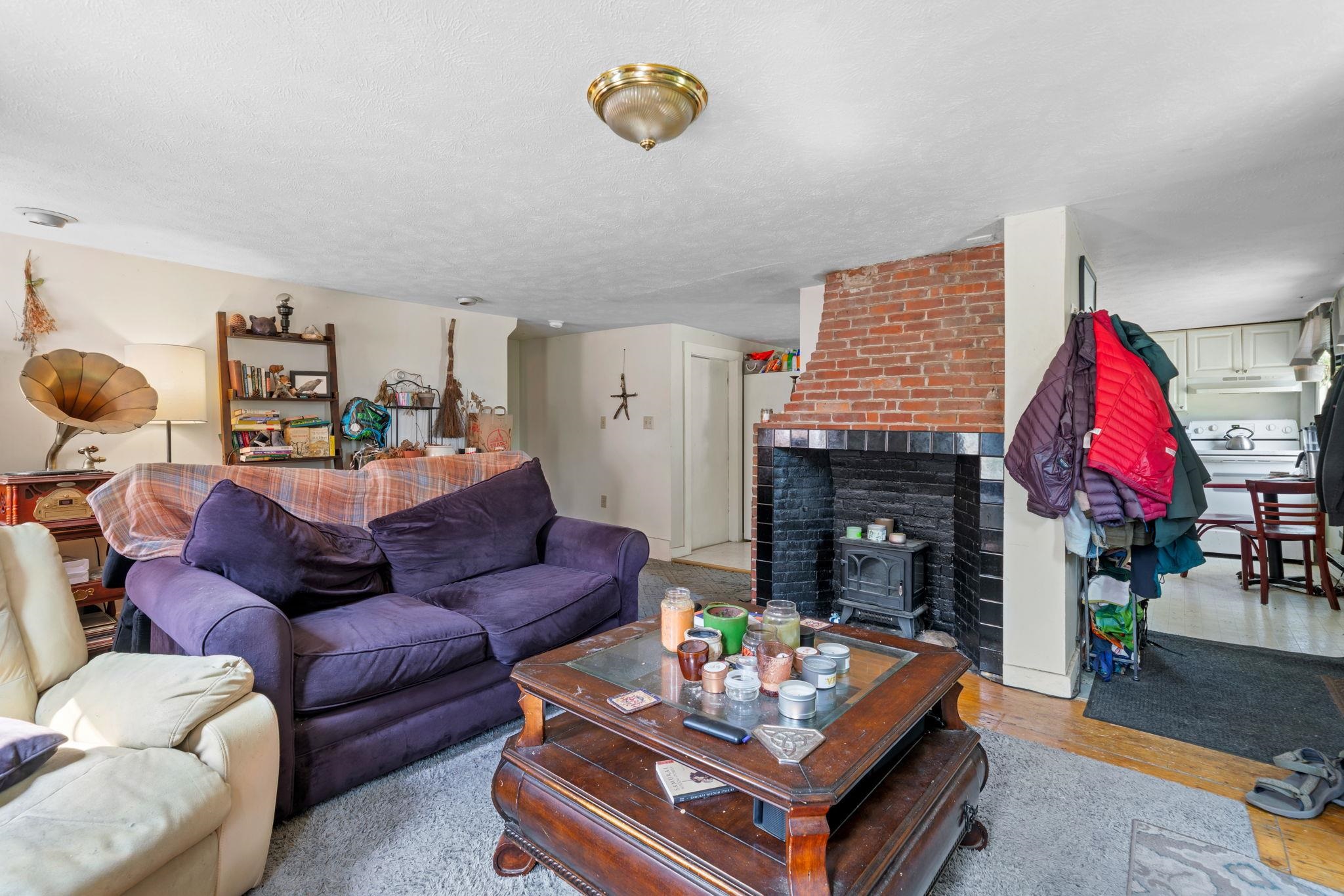 Milford, New Hampshire, 03055, United States, ,Residential,For Sale,1919626