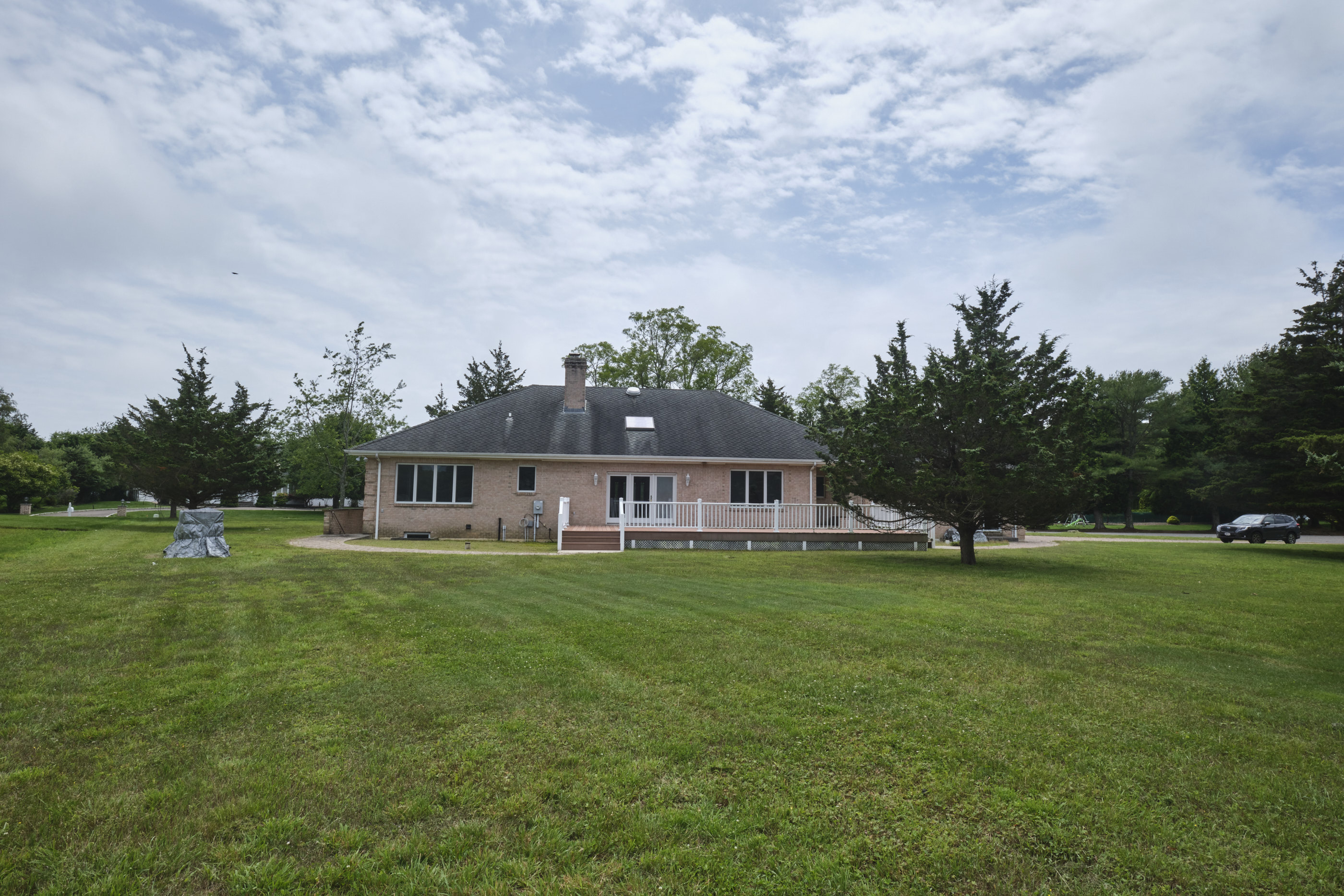 East Marion, New York, 11939, United States, 3 Bedrooms Bedrooms, ,3 BathroomsBathrooms,Residential,For Sale,1895057