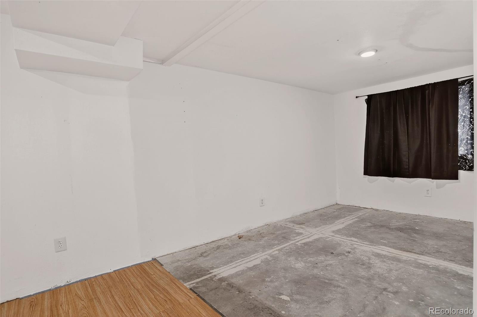 Thornton, Colorado, 80229, United States, 5 Bedrooms Bedrooms, ,2 BathroomsBathrooms,Residential,For Sale,1891126