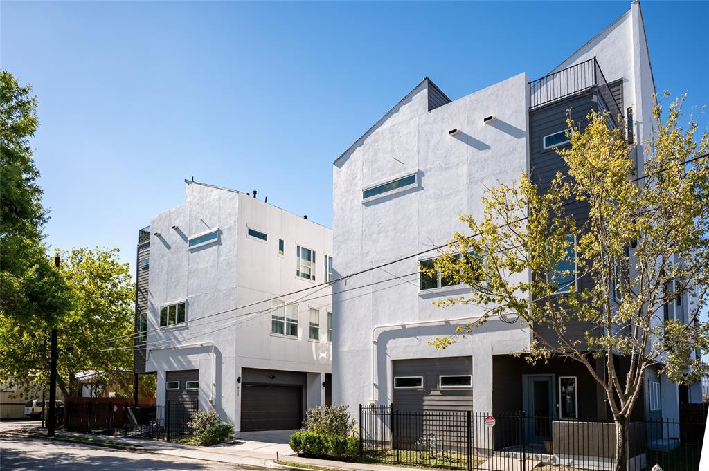 Houston, Texas, 77007, United States, 3 Bedrooms Bedrooms, ,4 BathroomsBathrooms,Residential,For Sale,1723683