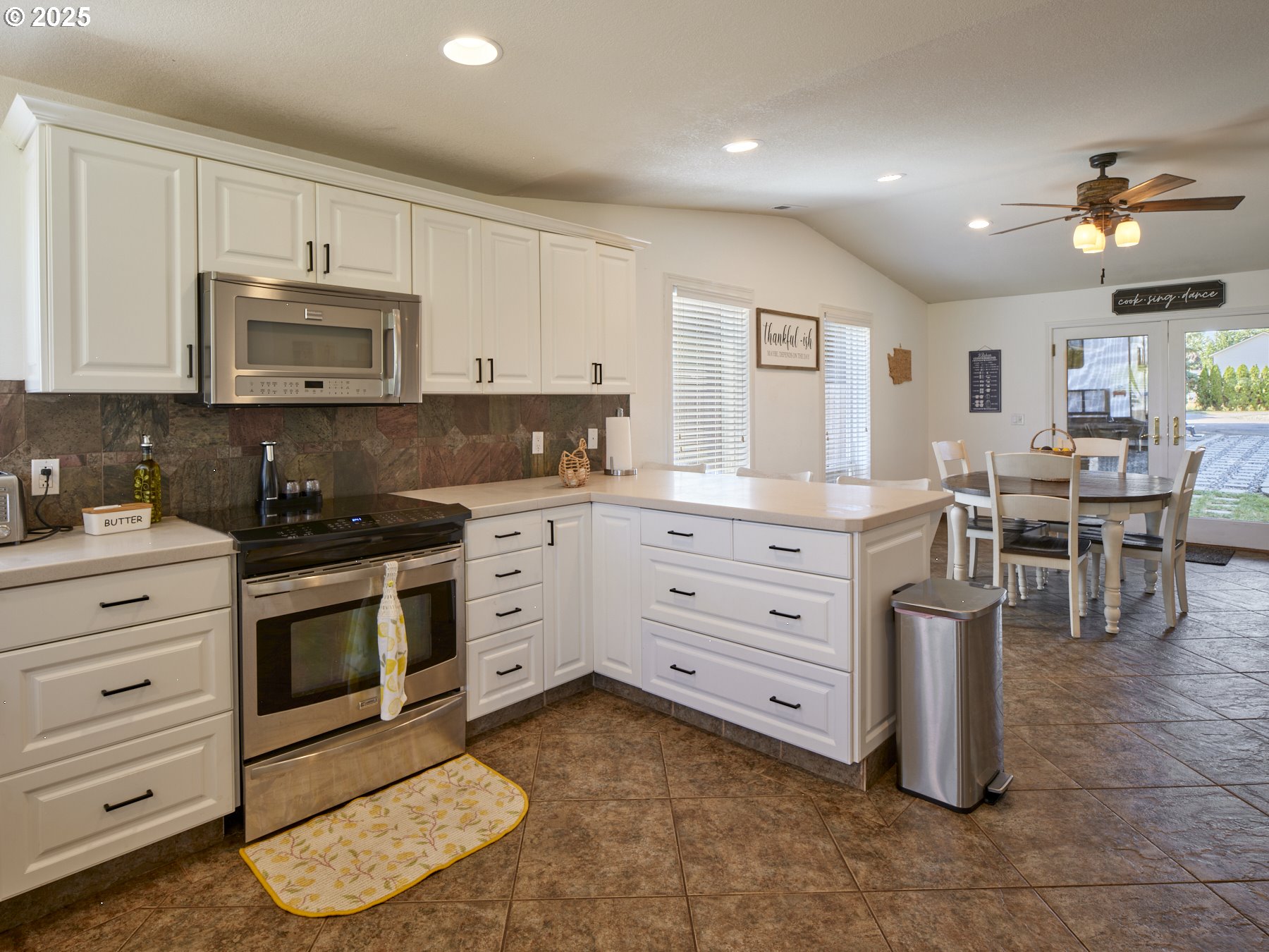 Brush Prairie, Washington, 98606, United States, 3 Bedrooms Bedrooms, ,3 BathroomsBathrooms,Residential,For Sale,2002290