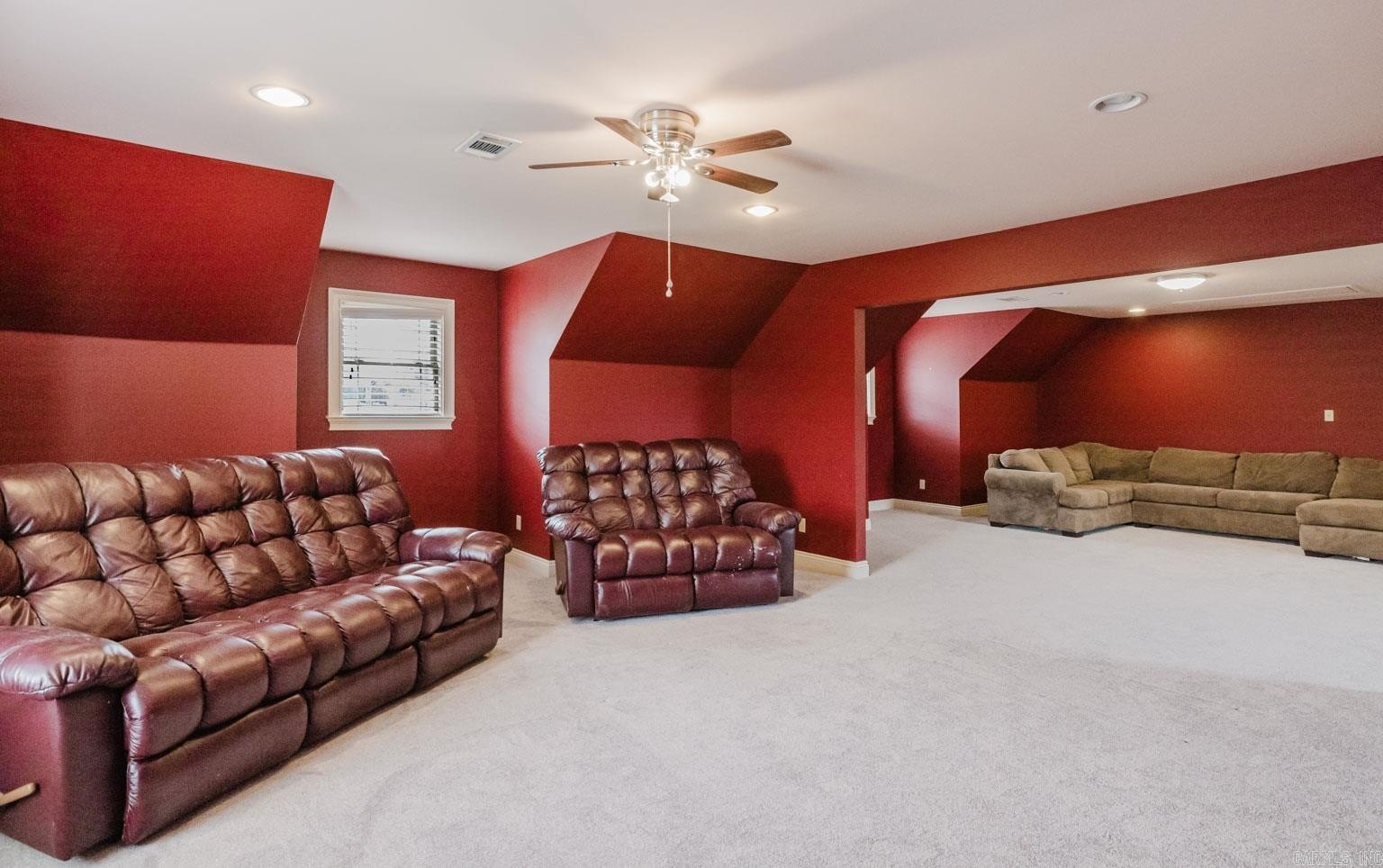 Benton, Arkansas, 72019, United States, 4 Bedrooms Bedrooms, ,4 BathroomsBathrooms,Residential,For Sale,1976443