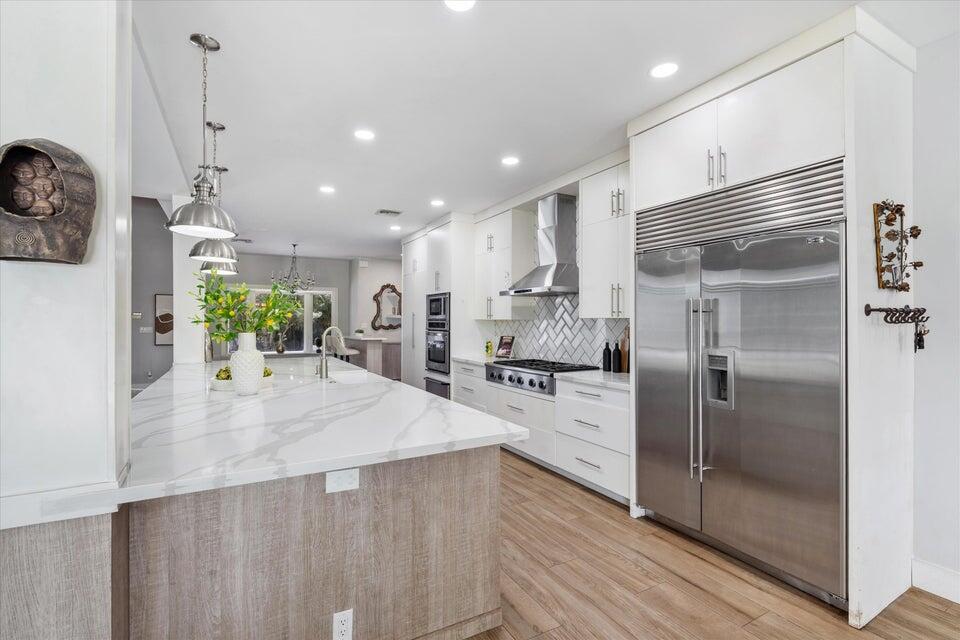 Lighthouse Point, Florida, 33064, United States, 4 Bedrooms Bedrooms, ,4 BathroomsBathrooms,Residential,For Sale,1992146