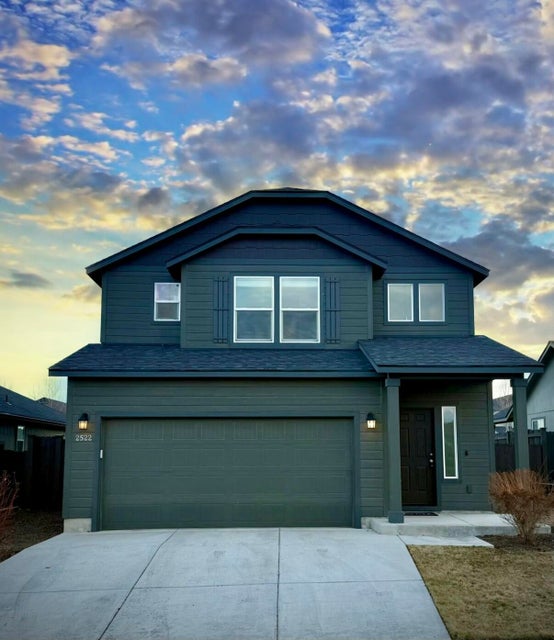 Redmond, Oregon, 97756, United States, 3 Bedrooms Bedrooms, ,3 BathroomsBathrooms,Residential,For Sale,1736801