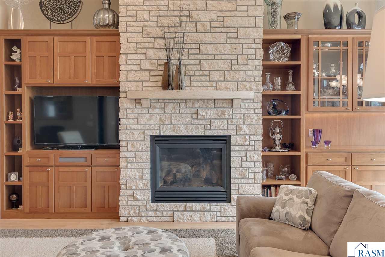 Mankato, Minnesota, 56001, United States, 3 Bedrooms Bedrooms, ,2 BathroomsBathrooms,Residential,For Sale,1982289