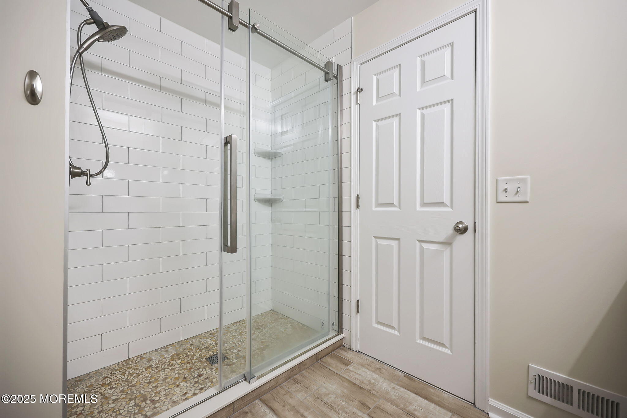 Shrewsbury Boro, New Jersey, 07702, United States, 3 Bedrooms Bedrooms, ,4 BathroomsBathrooms,Residential,For Sale,1942784