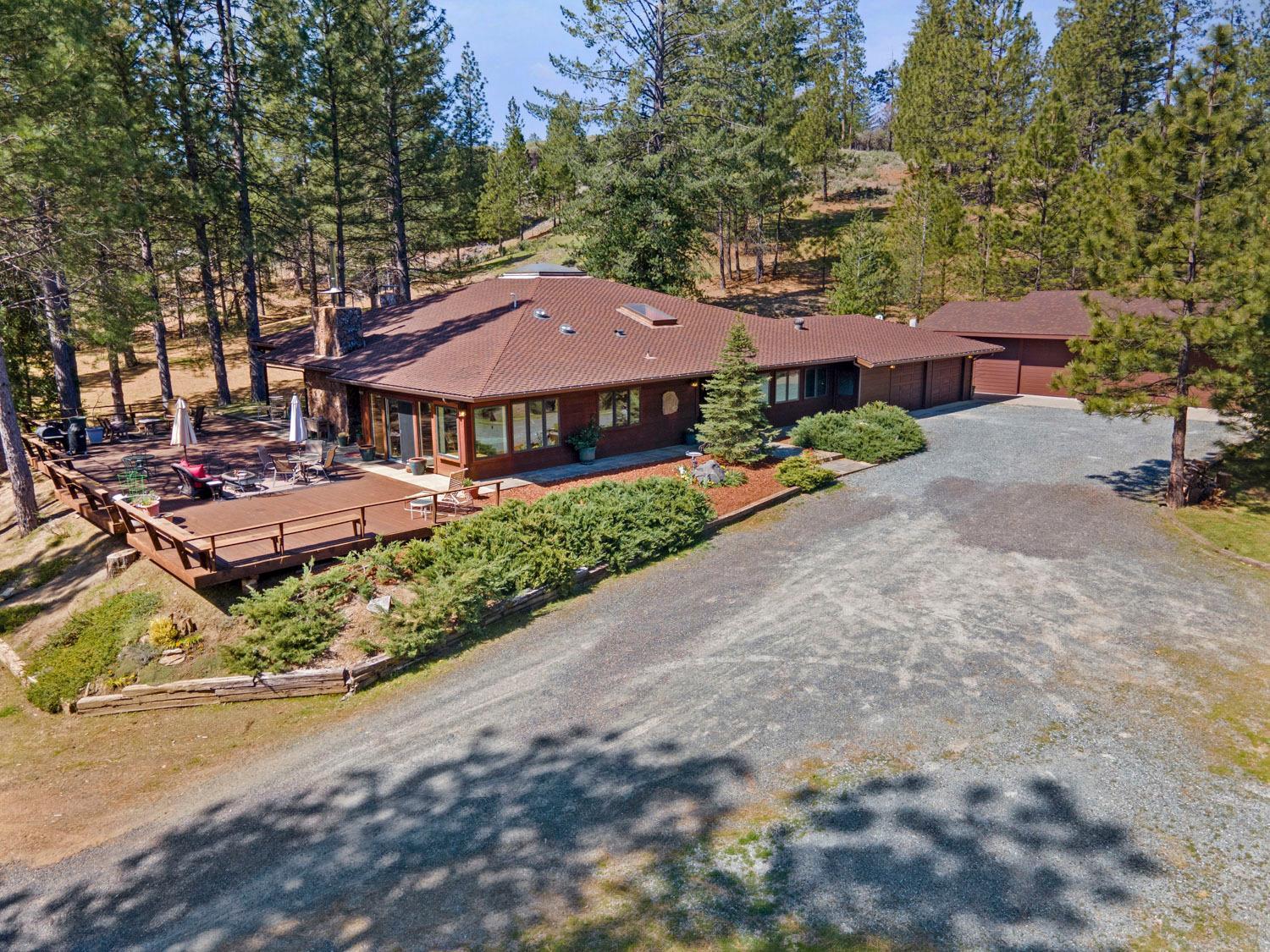 Coulterville, California, 95311, United States, 3 Bedrooms Bedrooms, ,4 BathroomsBathrooms,Residential,For Sale,1792309