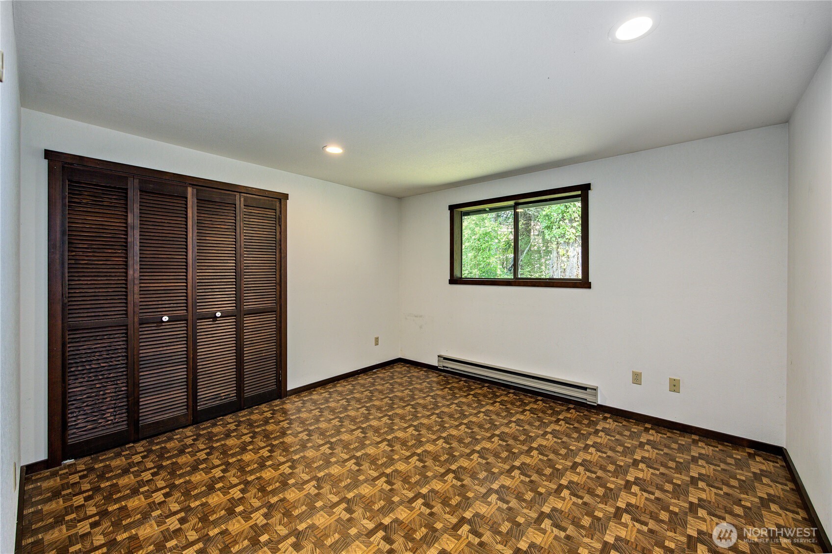 Port Townsend, Washington, 98368, United States, 3 Bedrooms Bedrooms, ,1 BathroomBathrooms,Residential,For Sale,1939174