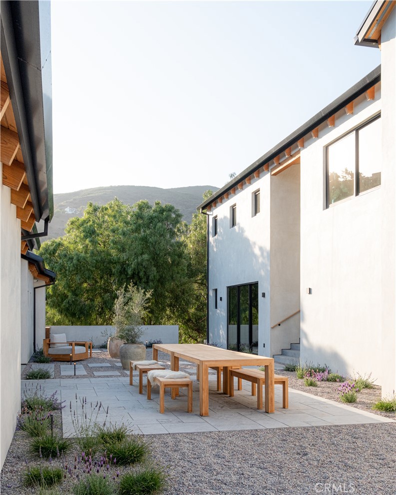 Malibu, California, 90265, United States, 7 Bedrooms Bedrooms, ,9 BathroomsBathrooms,Residential,For Sale,1838942