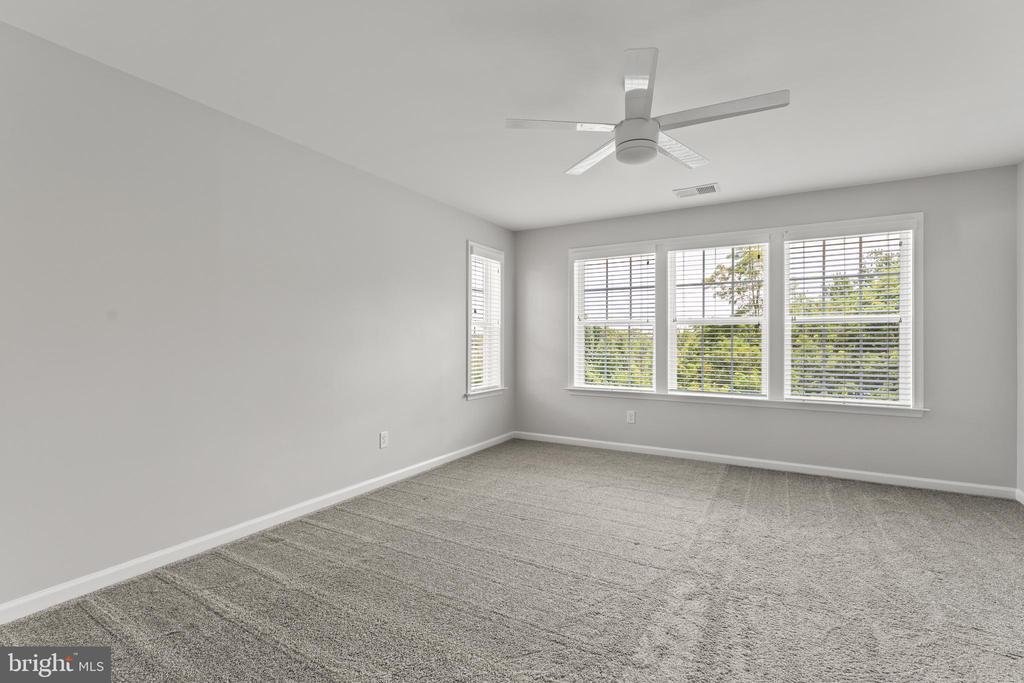 Fredericksburg, Virginia, 22401, United States, 4 Bedrooms Bedrooms, ,4 BathroomsBathrooms,Residential,For Sale,1827439