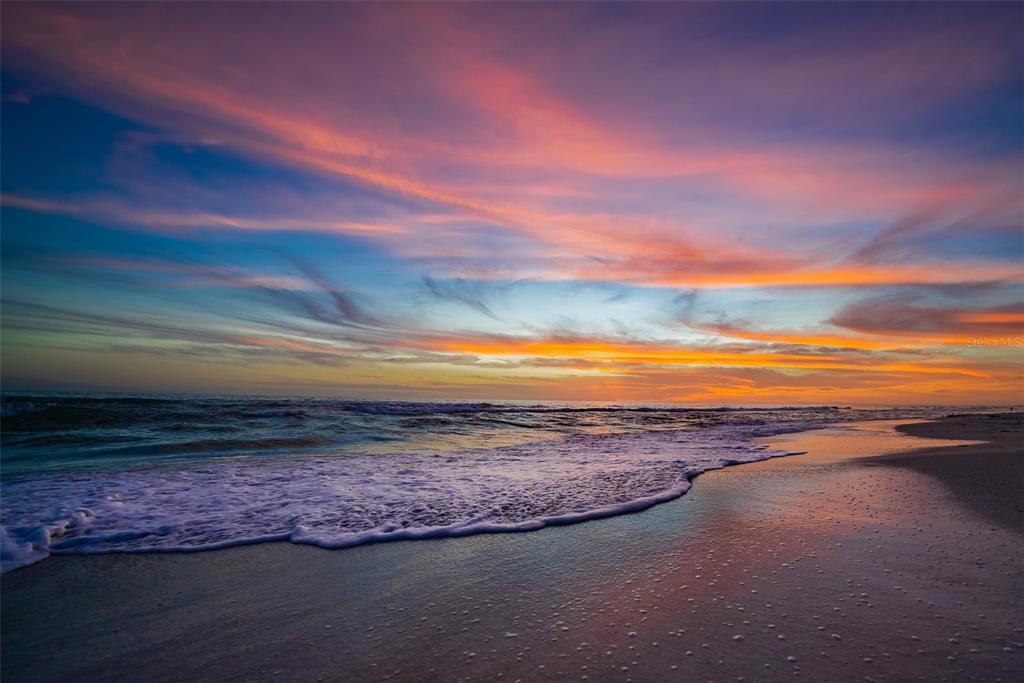 Holmes Beach, Florida, 34217, United States, 5 Bedrooms Bedrooms, ,5 BathroomsBathrooms,Residential,For Sale,1770392