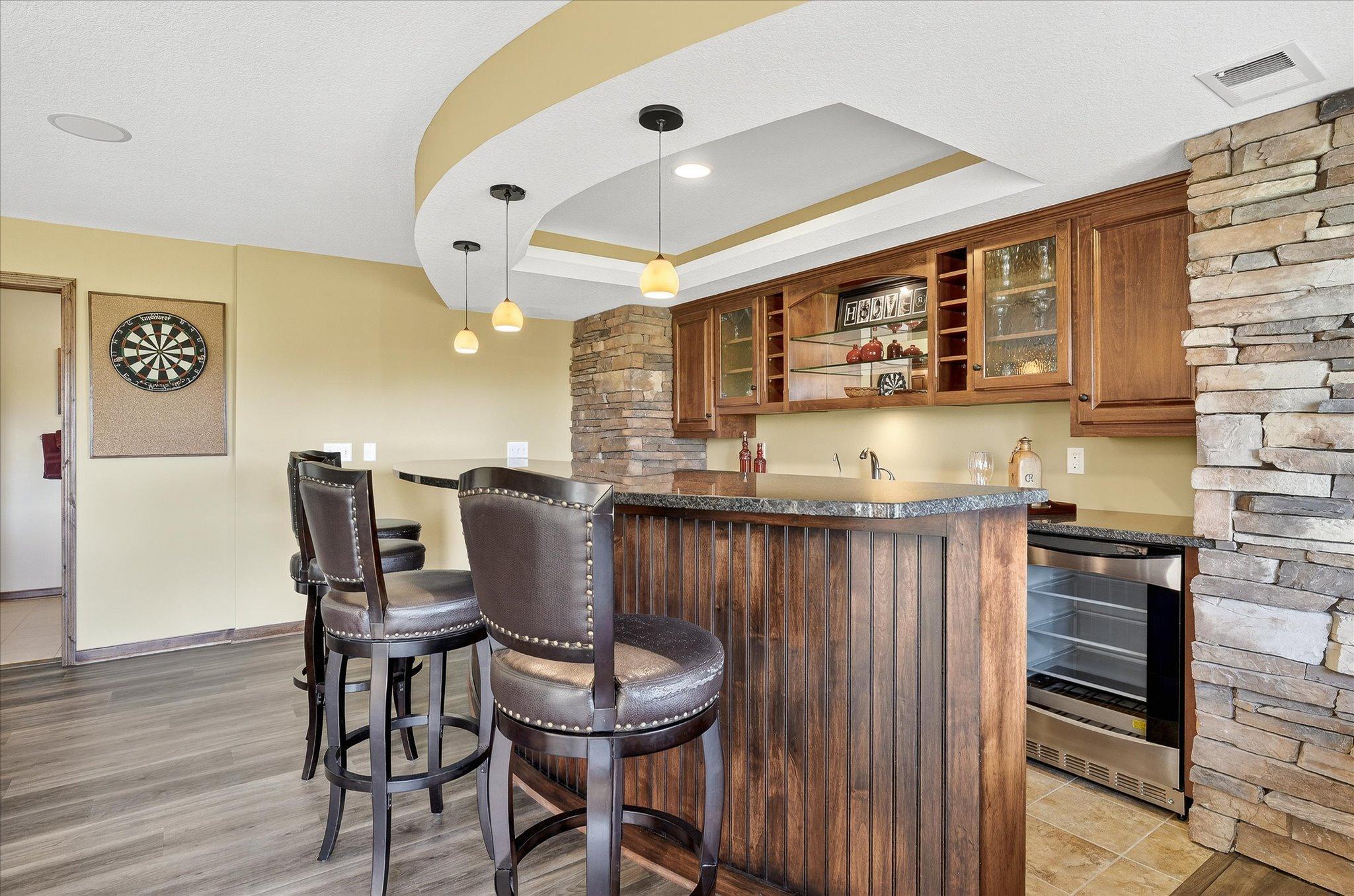 Medina, Minnesota, 55340, United States, 5 Bedrooms Bedrooms, ,3 BathroomsBathrooms,Residential,For Sale,1989034