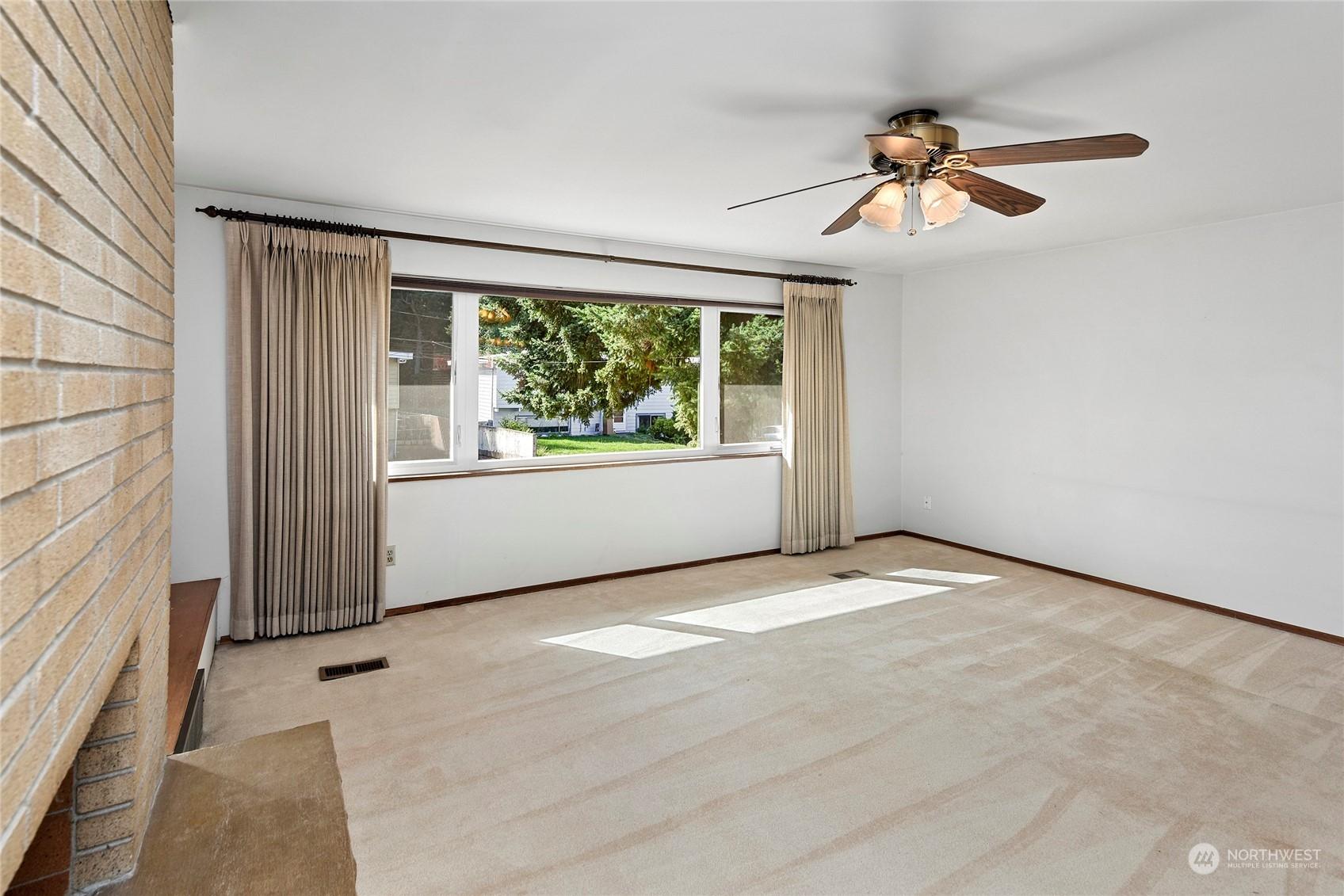 648 116TH PLACE, BURIEN, Washington, 98146, United States, 4 Bedrooms Bedrooms, ,3 BathroomsBathrooms,Residential,For Sale,648 116TH PLACE,1613086