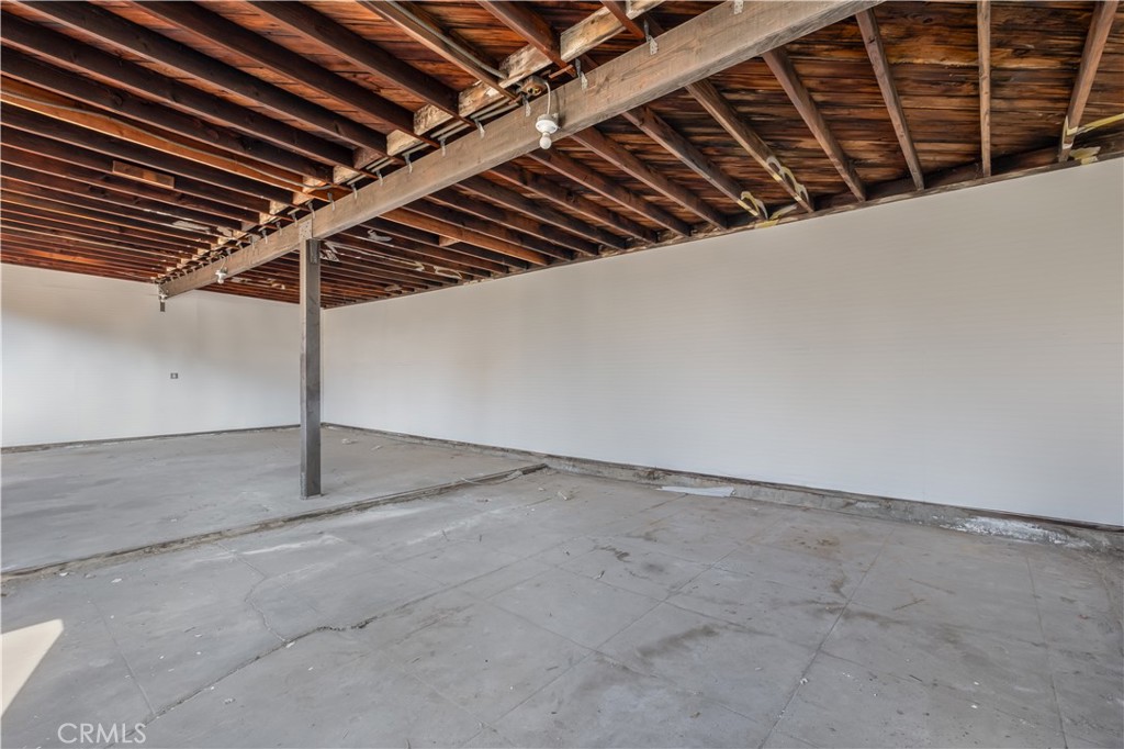 Los Angeles, California, 90018, United States, 6 Bedrooms Bedrooms, ,1 BathroomBathrooms,Residential,For Sale,2001220