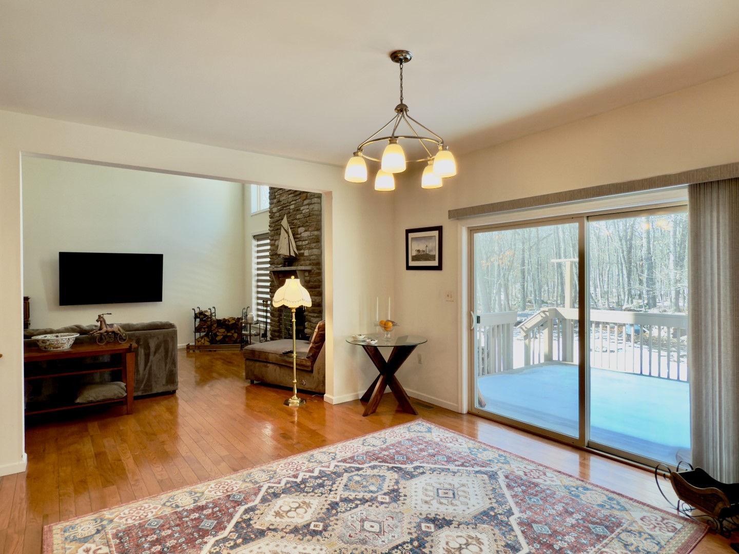 Hawley, Pennsylvania, 18428, United States, 3 Bedrooms Bedrooms, ,2 BathroomsBathrooms,Residential,For Sale,1995739