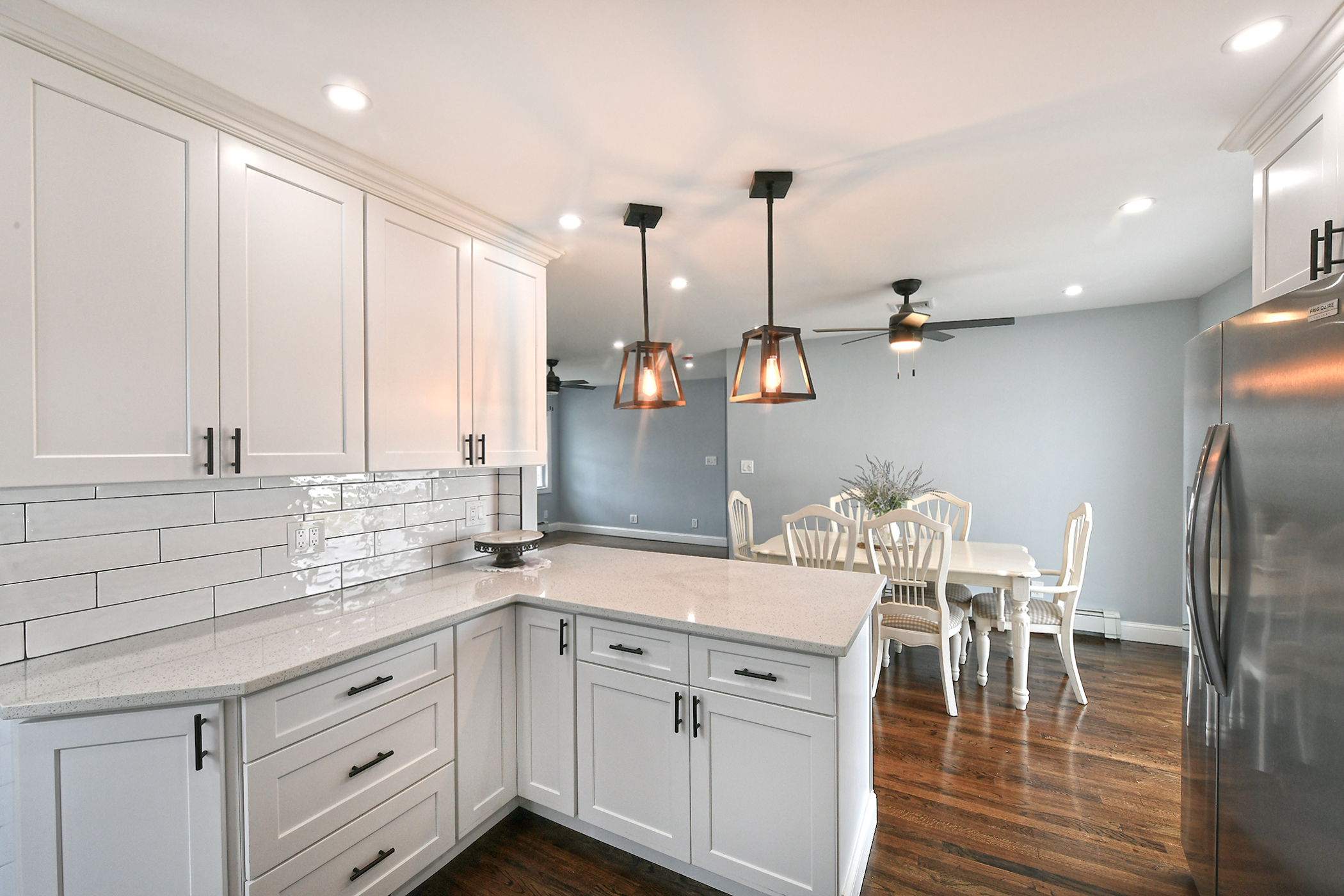 Farmingdale, New York, 11735, United States, 3 Bedrooms Bedrooms, ,2 BathroomsBathrooms,Residential,For Sale,1928376