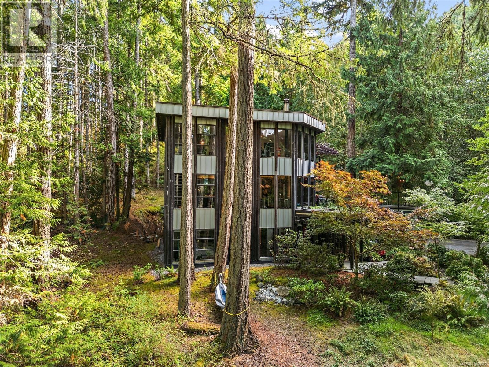 NORTH SAANICH, British Columbia, V8L 5K1, CA, 3 Bedrooms Bedrooms, ,3 BathroomsBathrooms,Residential,For Sale,1951213