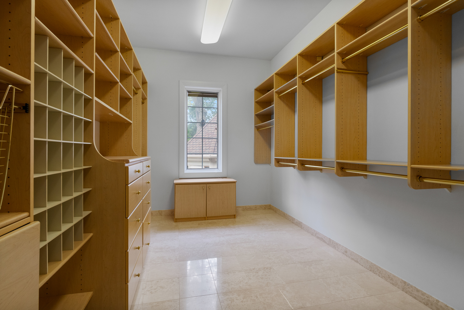 Oswego, Illinois, 60543, United States, 5 Bedrooms Bedrooms, ,7 BathroomsBathrooms,Residential,For Sale,2005370