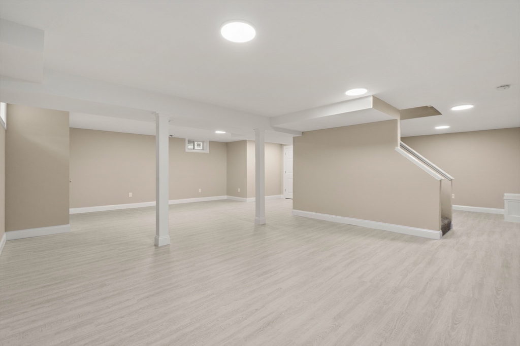 East Longmeadow, Massachusetts, 01028, United States, 4 Bedrooms Bedrooms, ,3 BathroomsBathrooms,Residential,For Sale,1916810