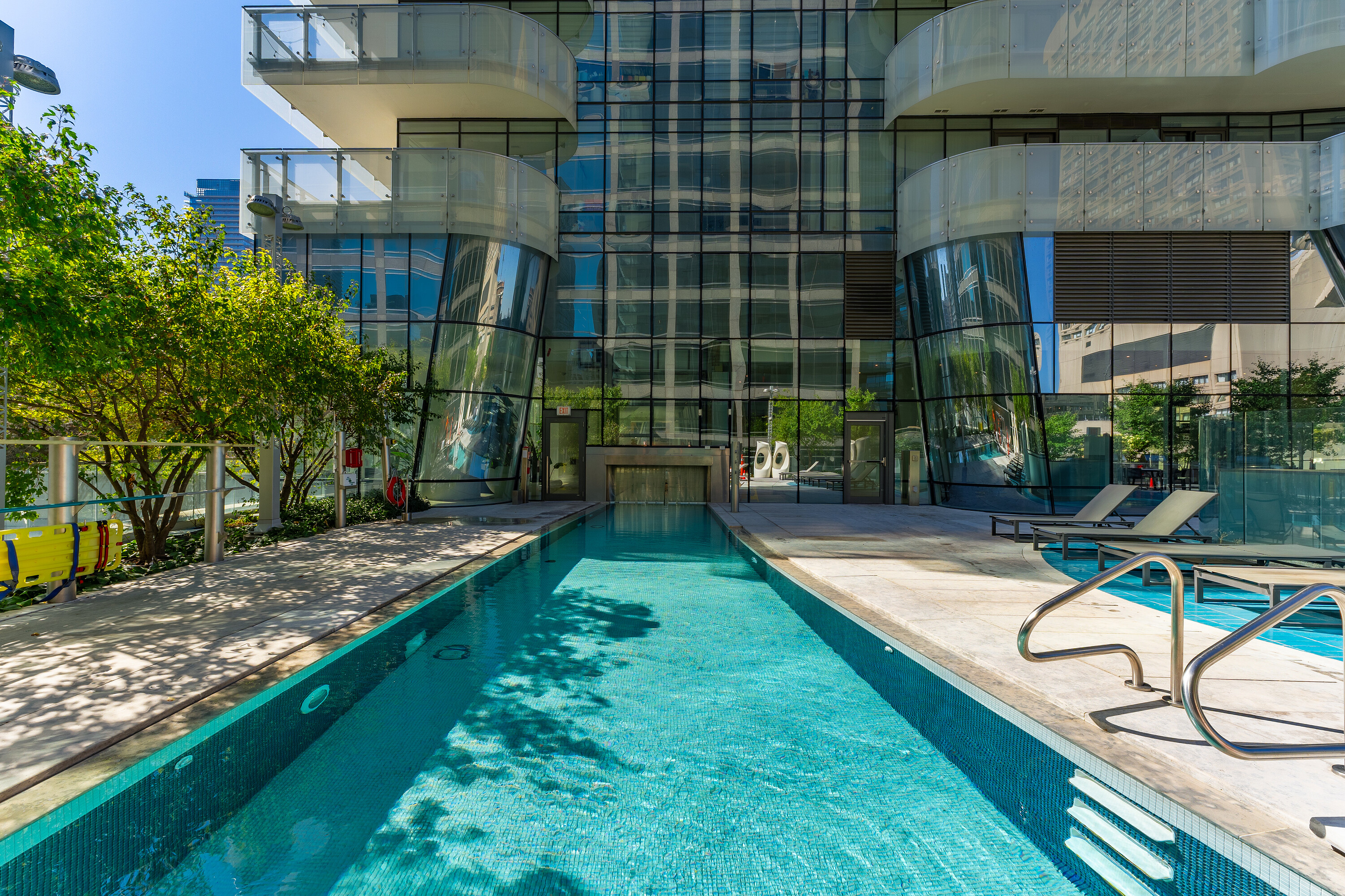  One Bloor - 物件實景