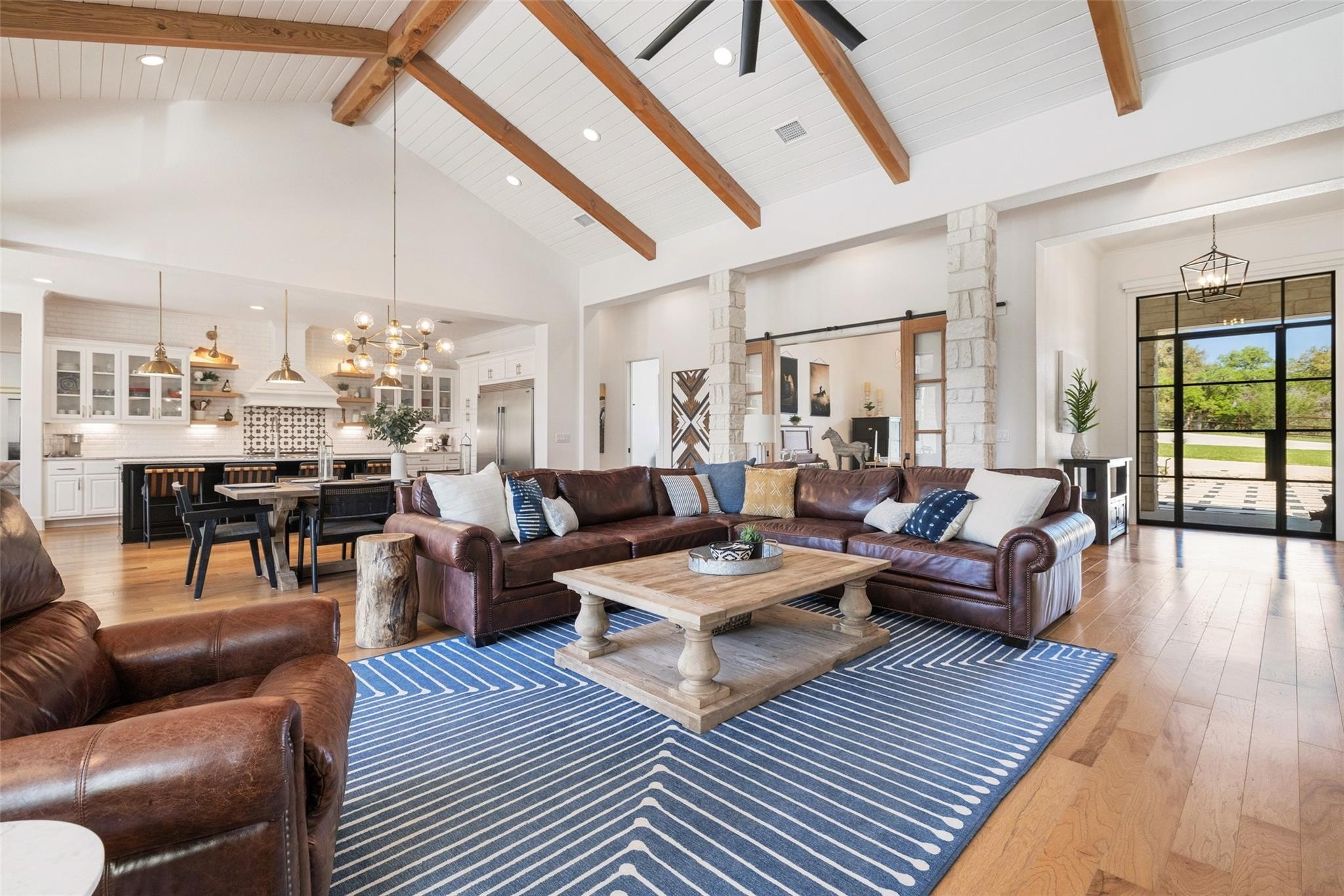 Georgetown, Texas, 78633, United States, 4 Bedrooms Bedrooms, ,5 BathroomsBathrooms,Residential,For Sale,1798285