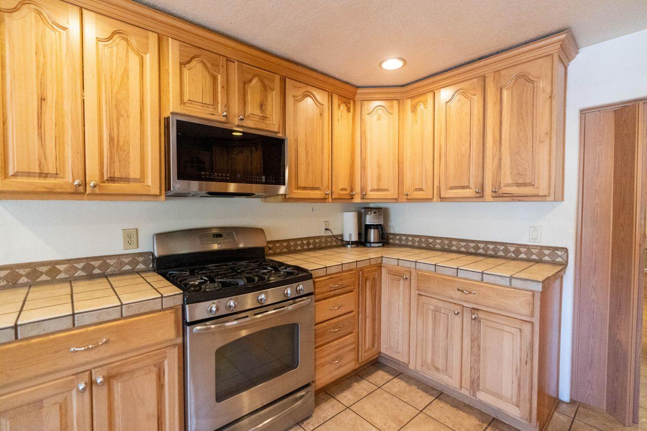 Los Ranchos, New Mexico, 87114, United States, 4 Bedrooms Bedrooms, ,5 BathroomsBathrooms,Residential,For Sale,1720943