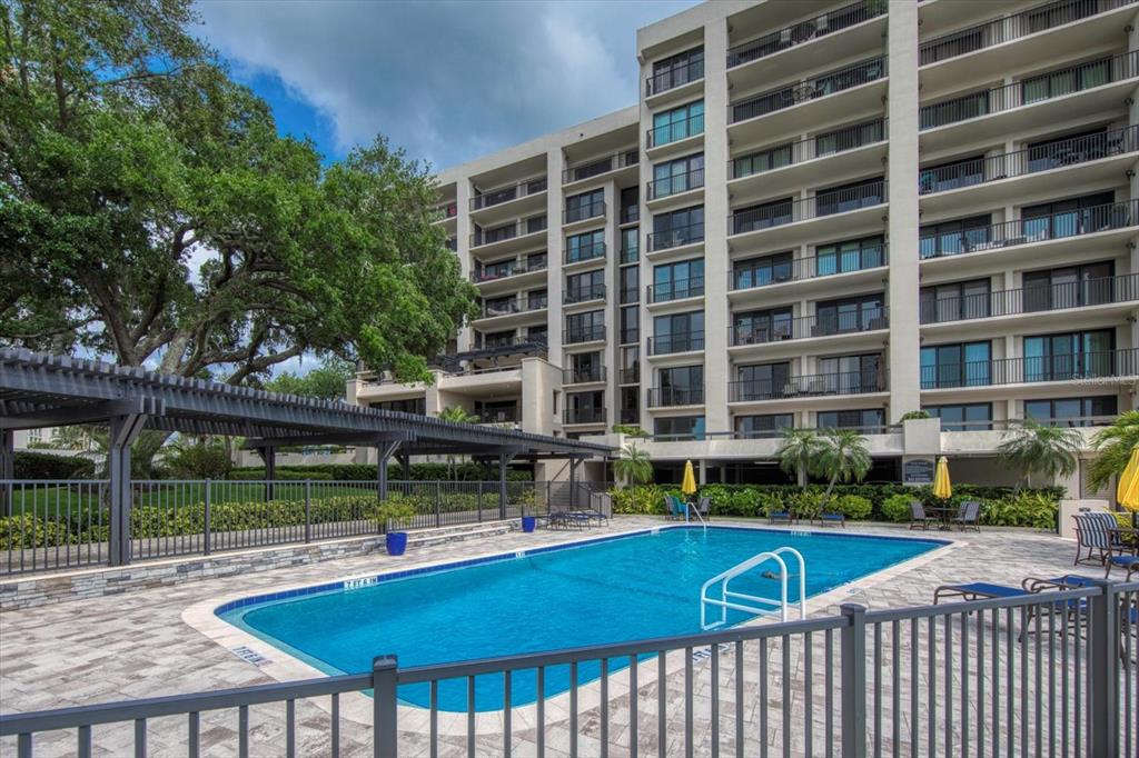 Belleair, Florida, 33756, United States, 2 Bedrooms Bedrooms, ,2 BathroomsBathrooms,Residential,For Sale,1993557