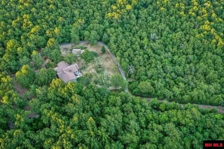 Mountain Home, Arkansas, 72653, United States, 5 Bedrooms Bedrooms, ,4 BathroomsBathrooms,Residential,For Sale,2031508