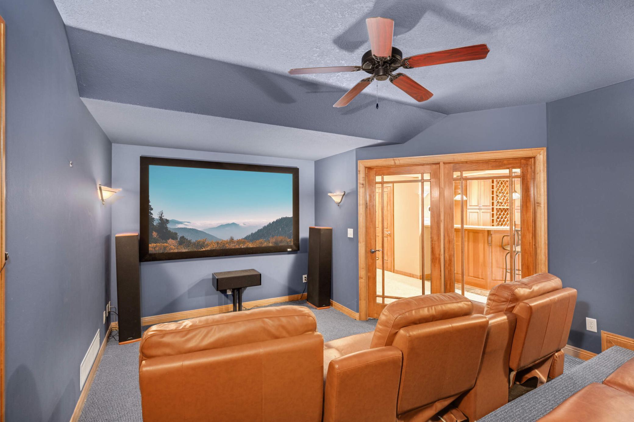 Woodbury, Minnesota, 55129, United States, 5 Bedrooms Bedrooms, ,5 BathroomsBathrooms,Residential,For Sale,1989522