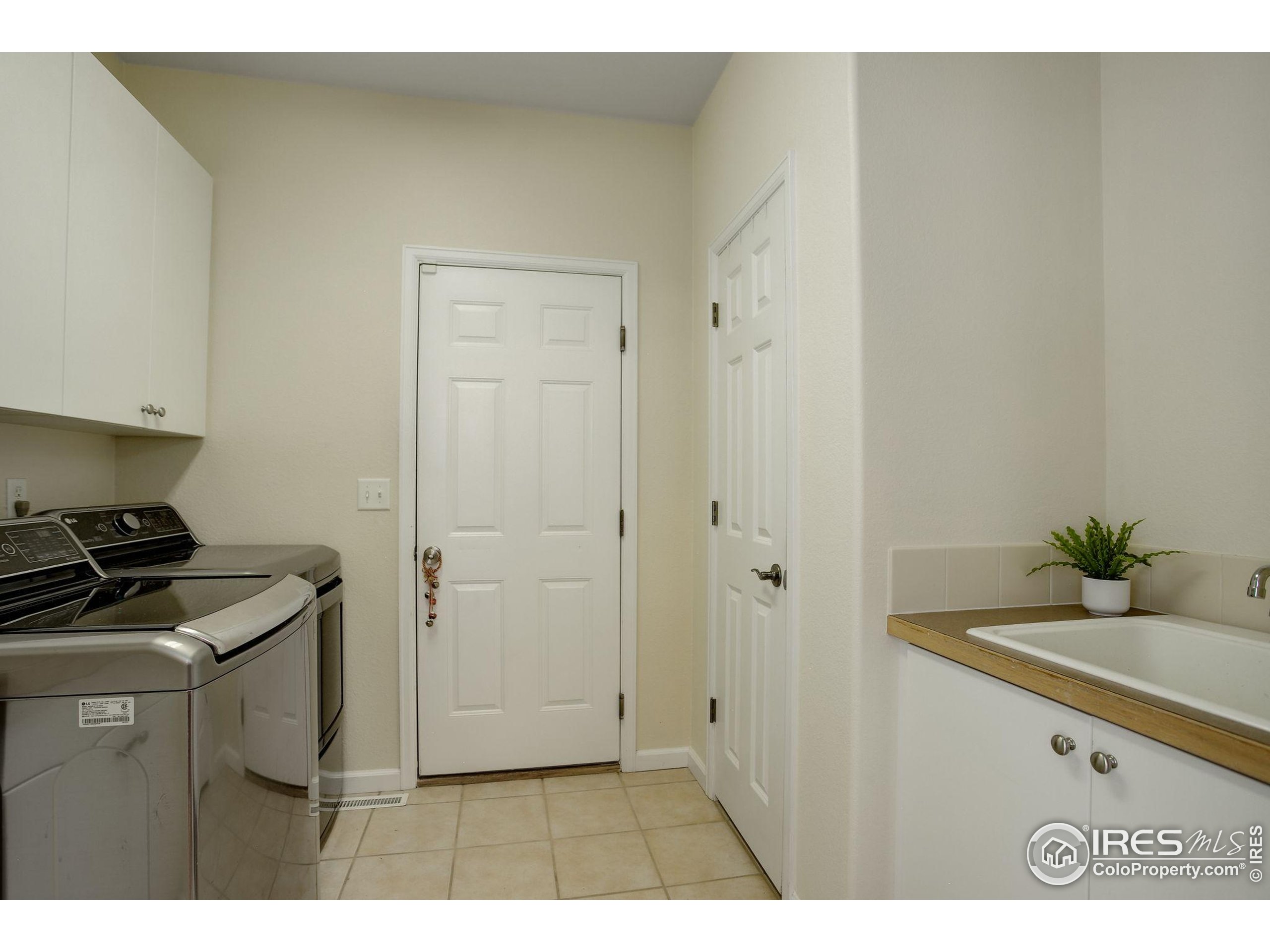 Greeley, Colorado, 80634, United States, 4 Bedrooms Bedrooms, ,2 BathroomsBathrooms,Residential,For Sale,1804046