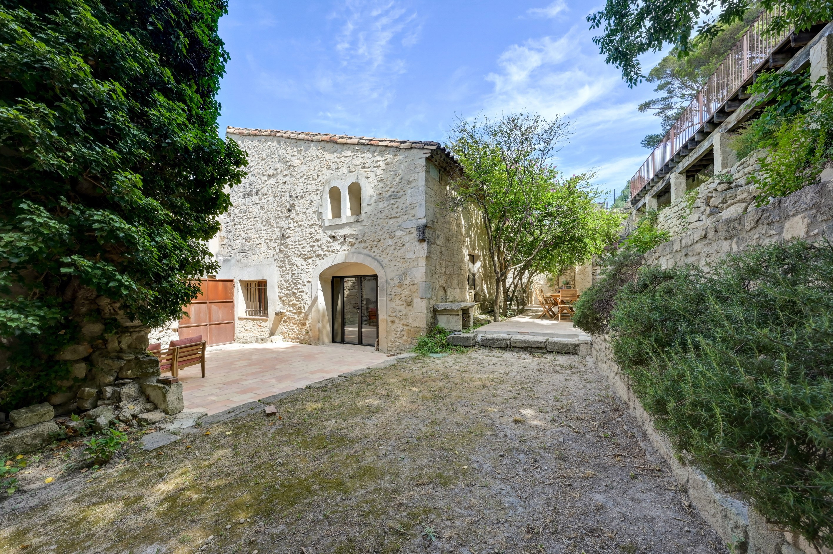  Superb stone village house with garden, swimming pool and garages - 物件實景