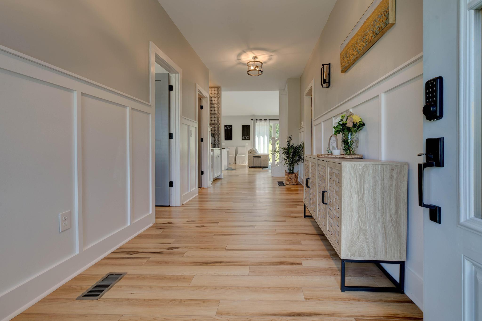 Richmond, Kentucky, 40475, United States, 4 Bedrooms Bedrooms, ,6 BathroomsBathrooms,Residential,For Sale,1971513