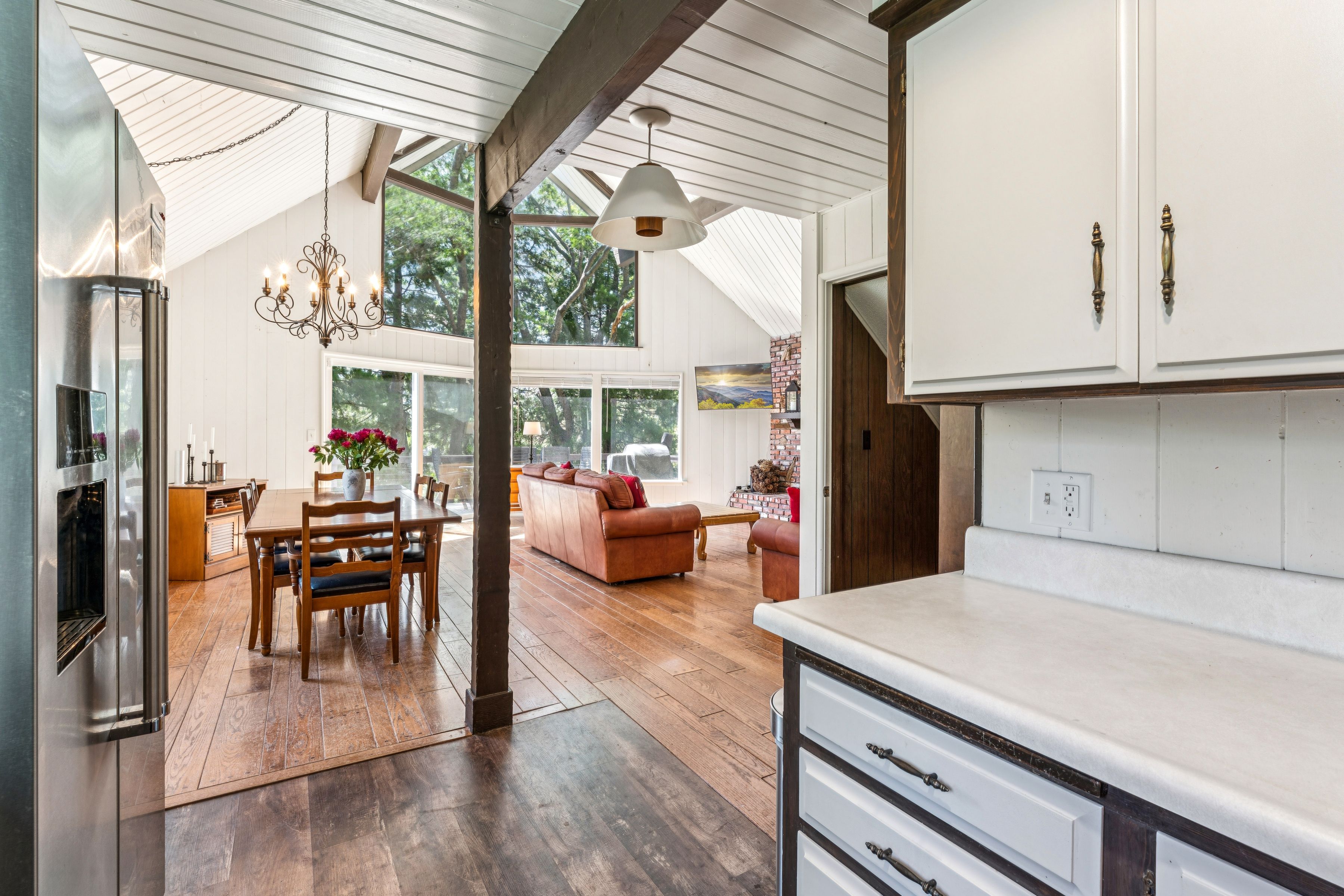  686 Grass Valley Road, Lake Arrowhead, CA 92352 - 物件實景