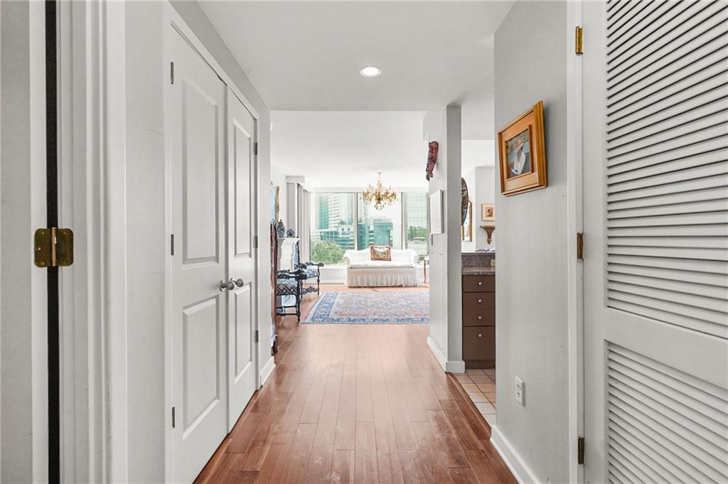 Atlanta, Georgia, 30326, United States, 2 Bedrooms Bedrooms, ,3 BathroomsBathrooms,Residential,For Sale,1949751