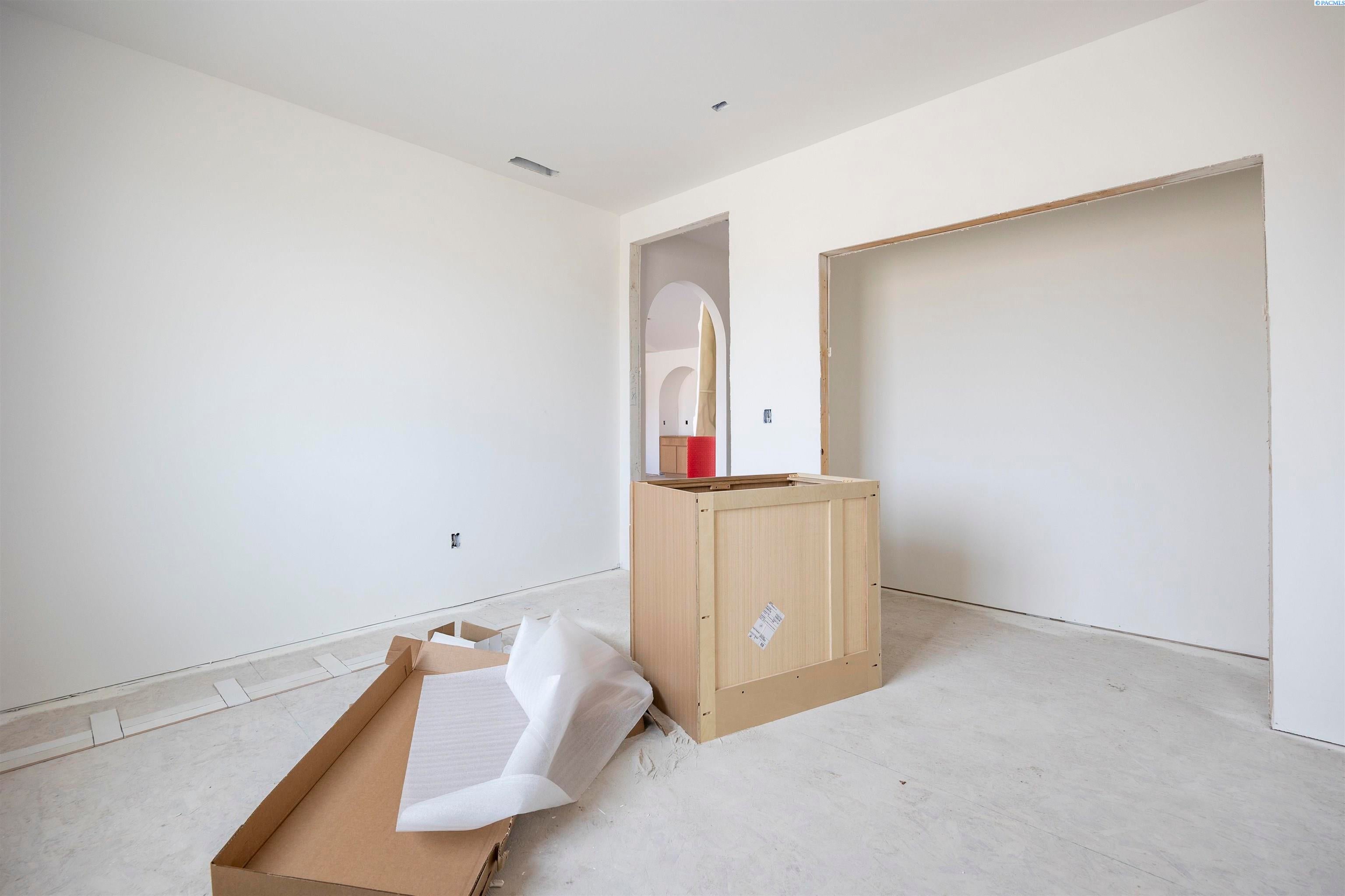 Richland, Washington, 99352, United States, 4 Bedrooms Bedrooms, ,4 BathroomsBathrooms,Residential,For Sale,1880511