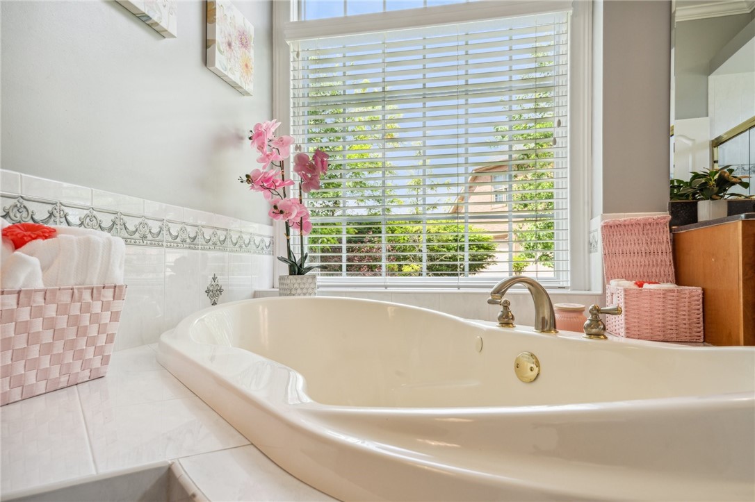 Penn Twp, Pennsylvania, 15644, United States, 4 Bedrooms Bedrooms, ,4 BathroomsBathrooms,Residential,For Sale,1931694