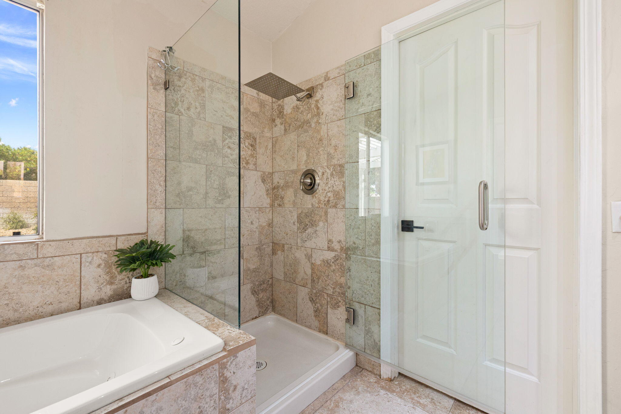 Palm Desert, California, 92211, United States, 3 Bedrooms Bedrooms, ,2 BathroomsBathrooms,Residential,For Sale,1938835