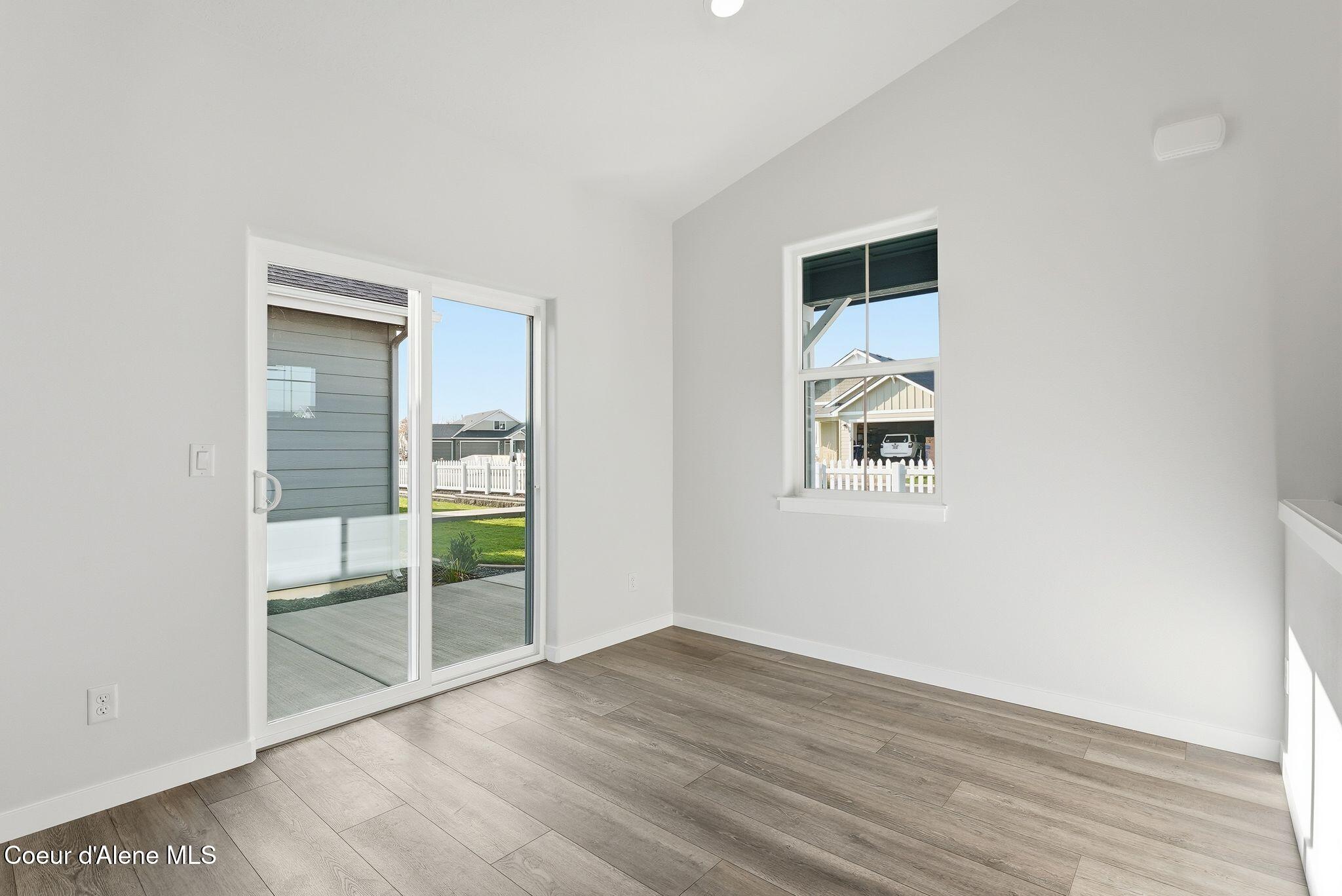 Coeur D'alene, Idaho, 83815, United States, 2 Bedrooms Bedrooms, ,Residential,For Sale,1991054