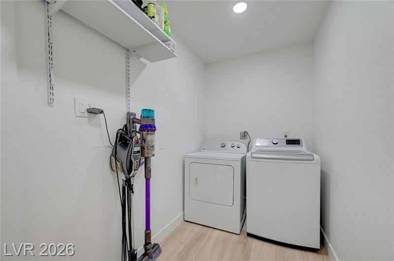 Las Vegas, Nevada, 89120, United States, 4 Bedrooms Bedrooms, ,3 BathroomsBathrooms,Residential,For Sale,2047975