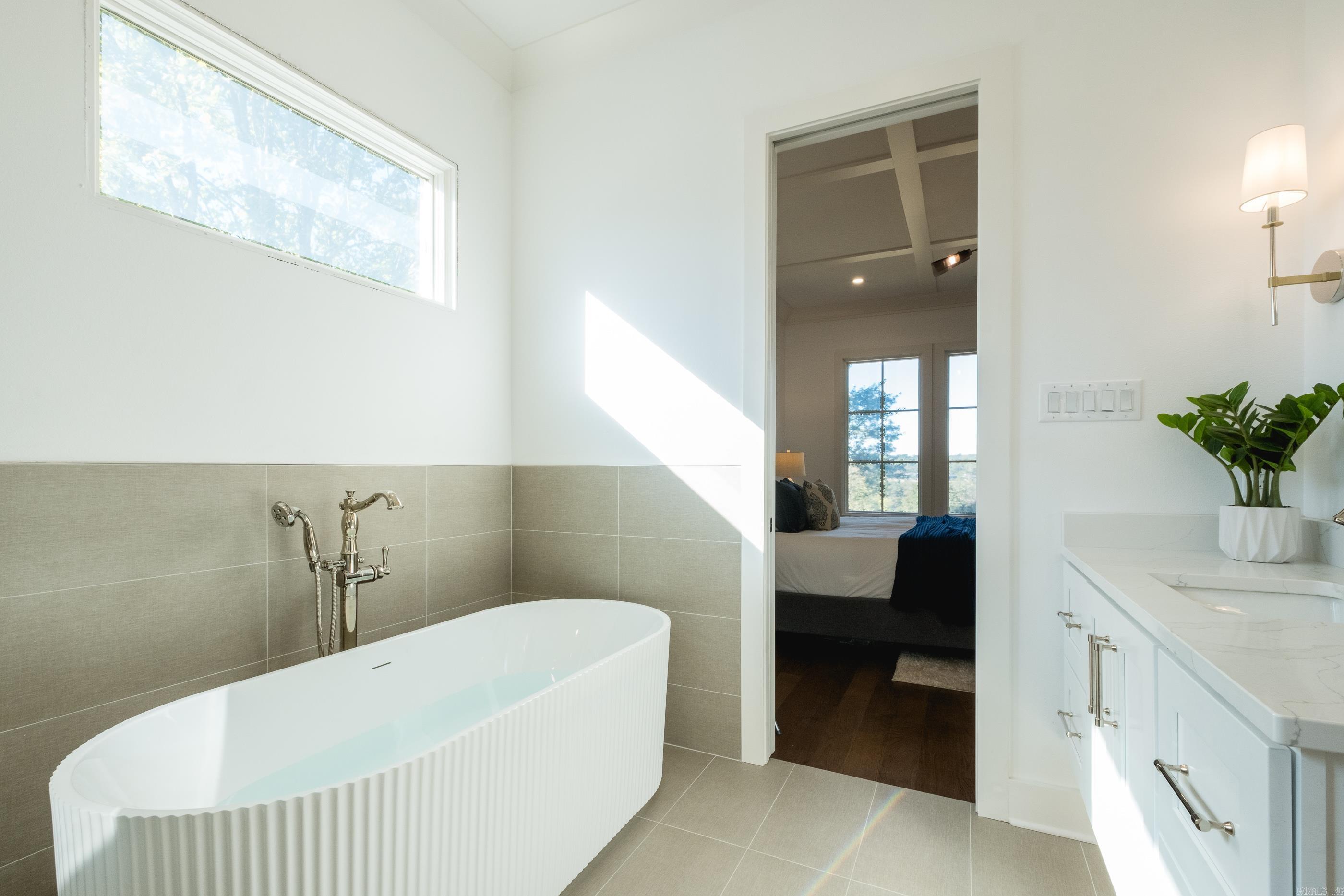 Little Rock, Arkansas, 72207, United States, 4 Bedrooms Bedrooms, ,4 BathroomsBathrooms,Residential,For Sale,1987623