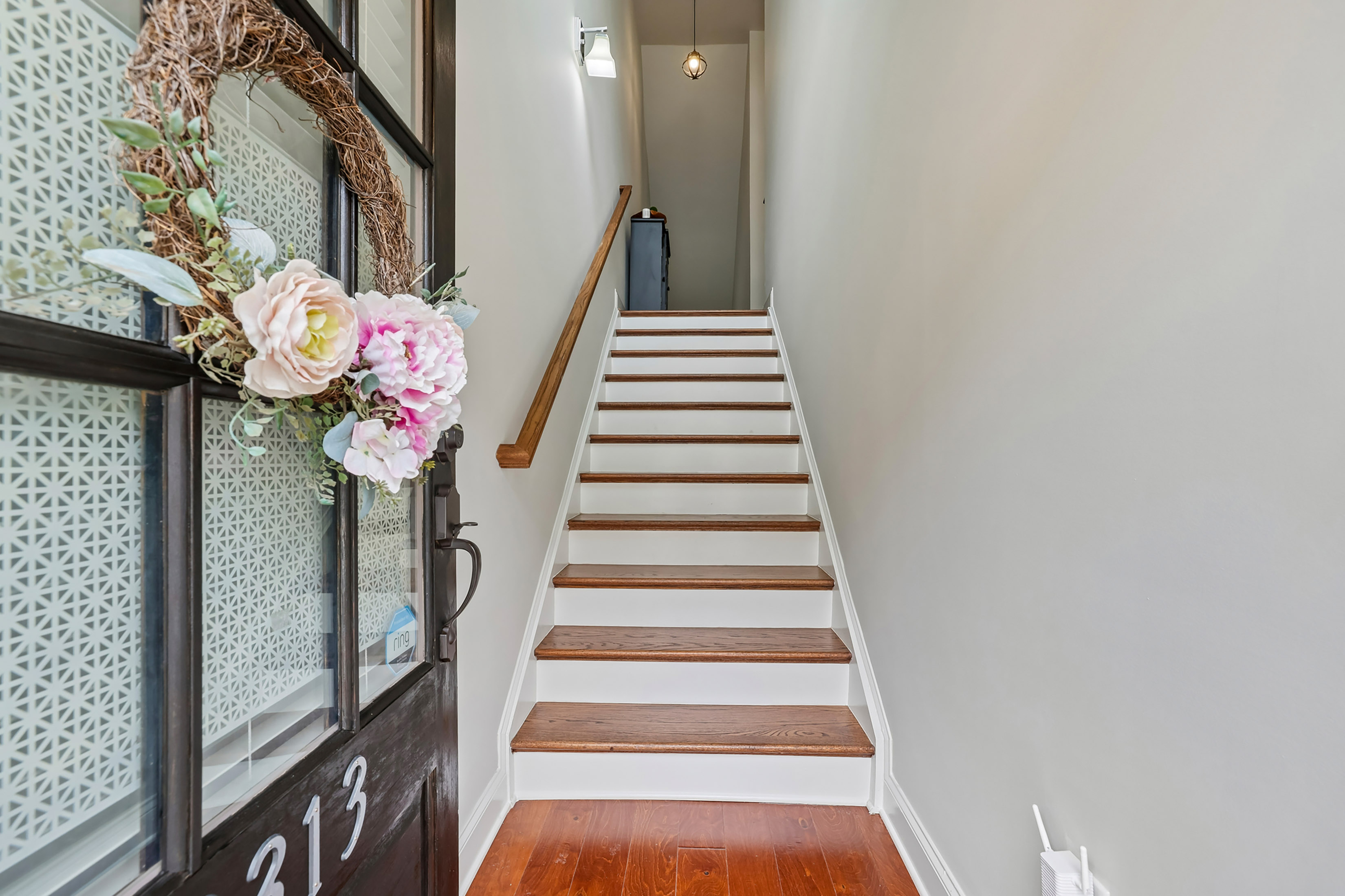  Modern Elegance in Beautifully Designed Townhome - 物件實景