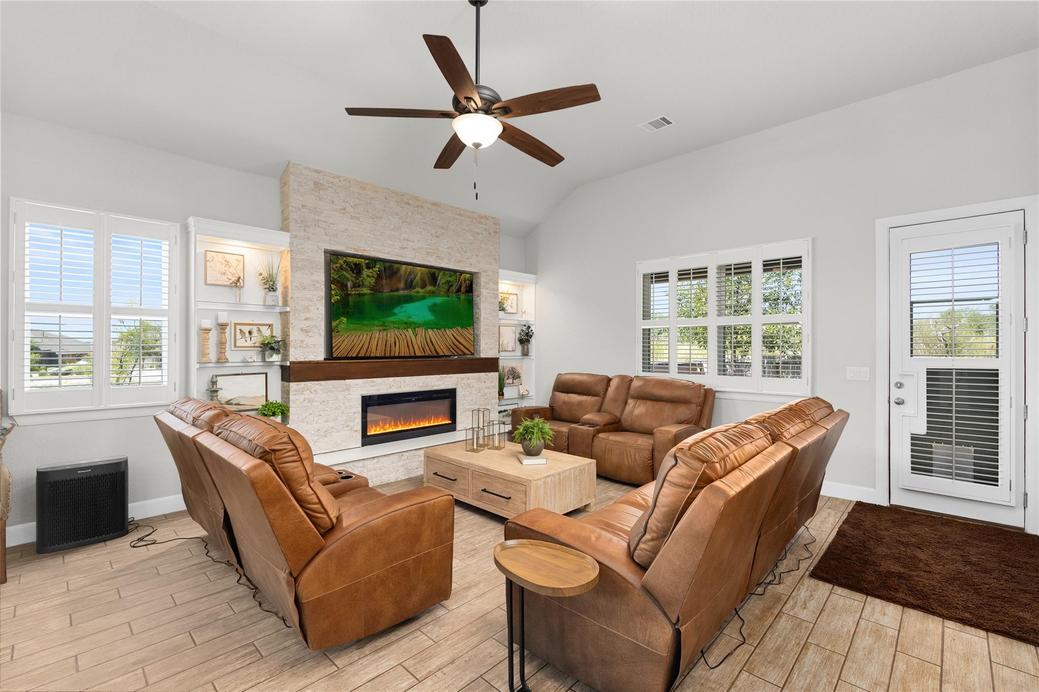 San Marcos, Texas, 78666, United States, 4 Bedrooms Bedrooms, ,4 BathroomsBathrooms,Residential,For Sale,1960844