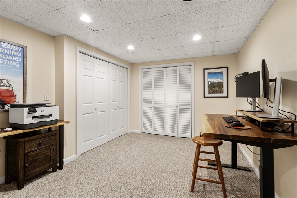 Medfield, Massachusetts, 02052, United States, 3 Bedrooms Bedrooms, ,3 BathroomsBathrooms,Residential,For Sale,1991365