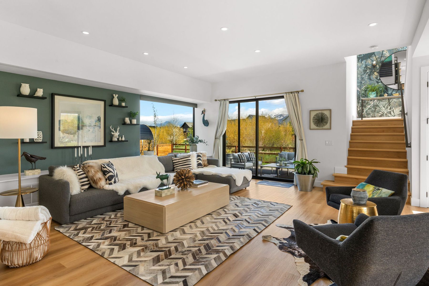  1492 Windrow Dr - 物件實景