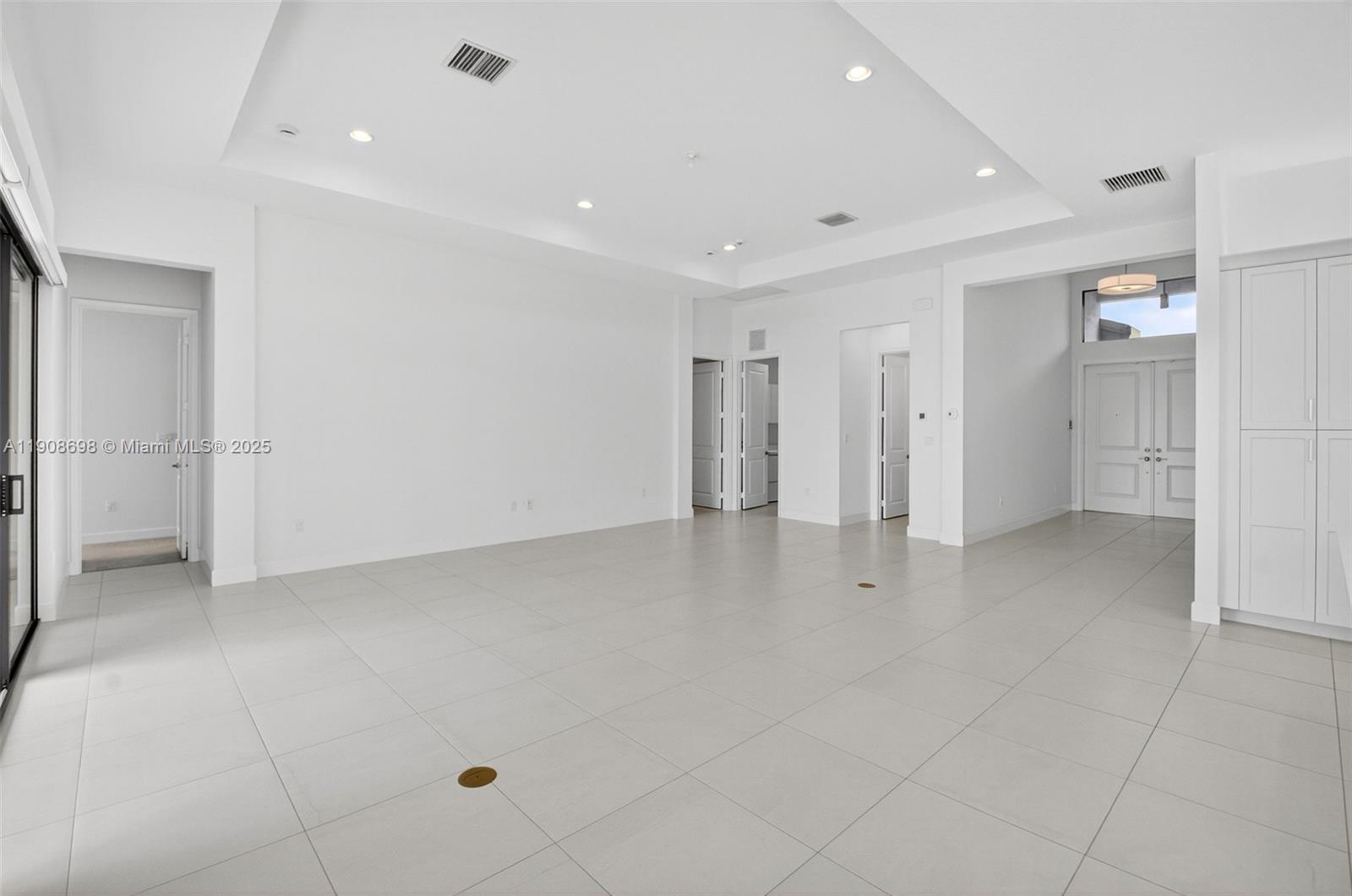 Boynton Beach, Florida, 33473, United States, 3 Bedrooms Bedrooms, ,4 BathroomsBathrooms,Residential,For Sale,1991077